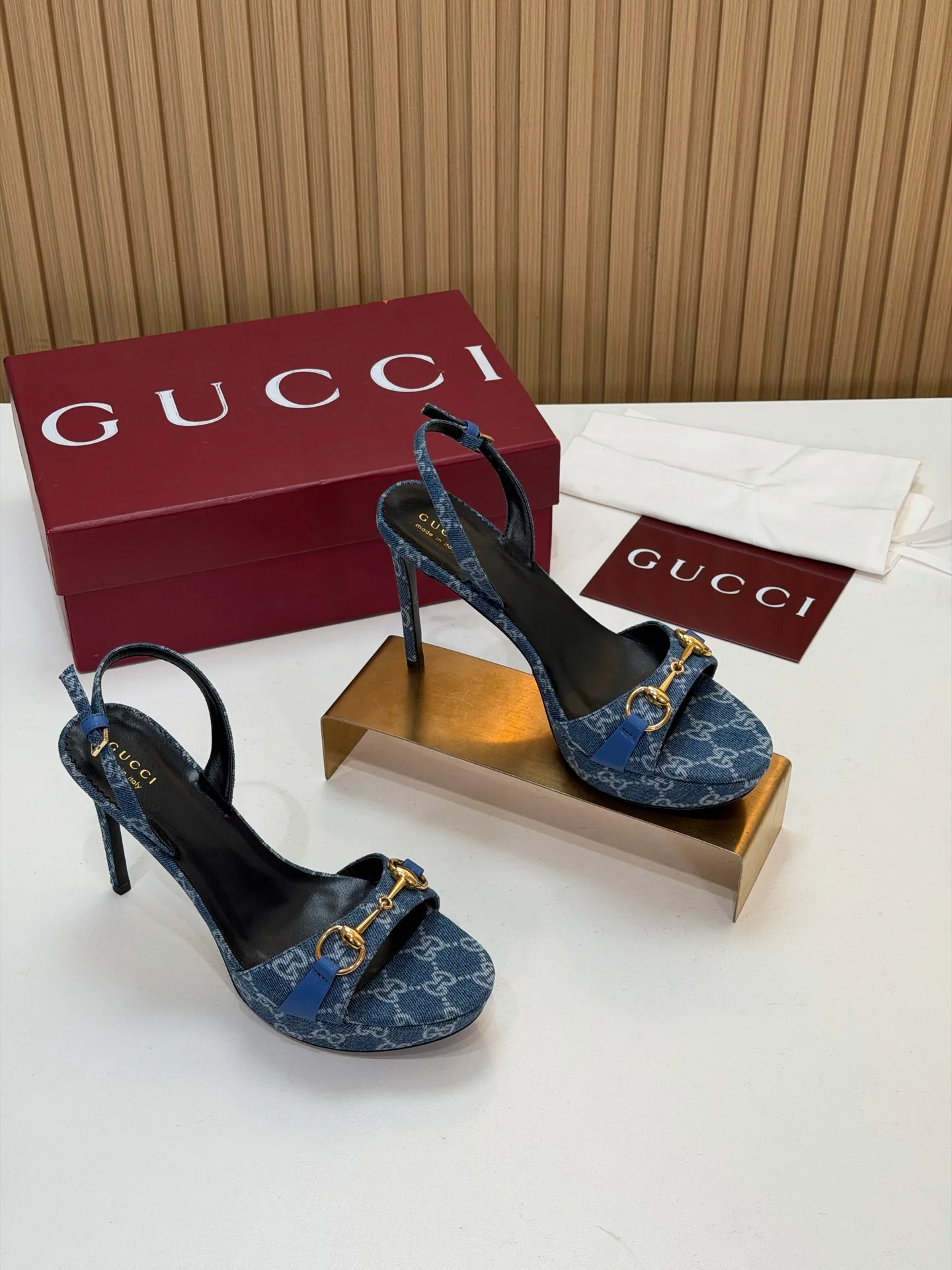 Women's Open-Toe Sandals GUCCI 18396266