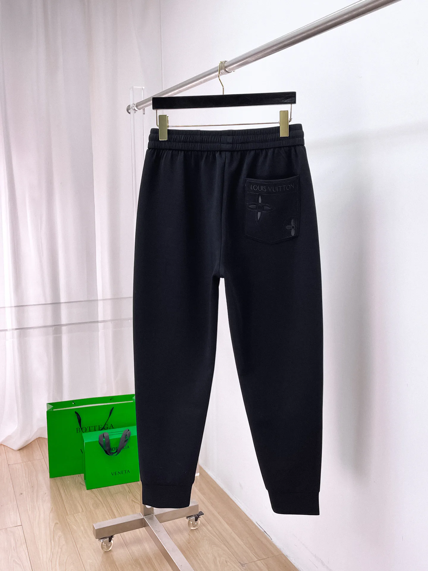 Men's Trousers LOUIS VUITTON 18399309