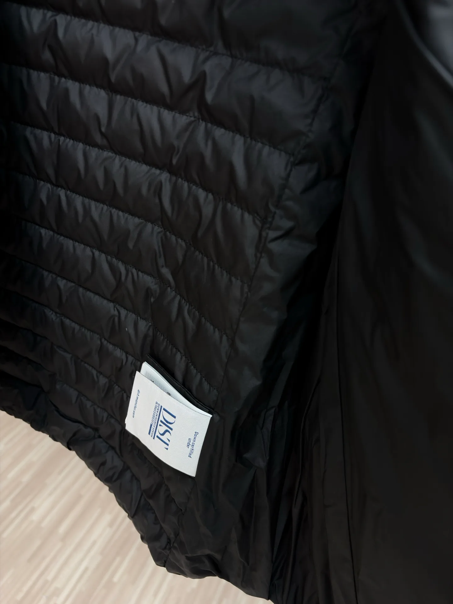 Men's Jackets And Down Jackets MONCLER 18029583