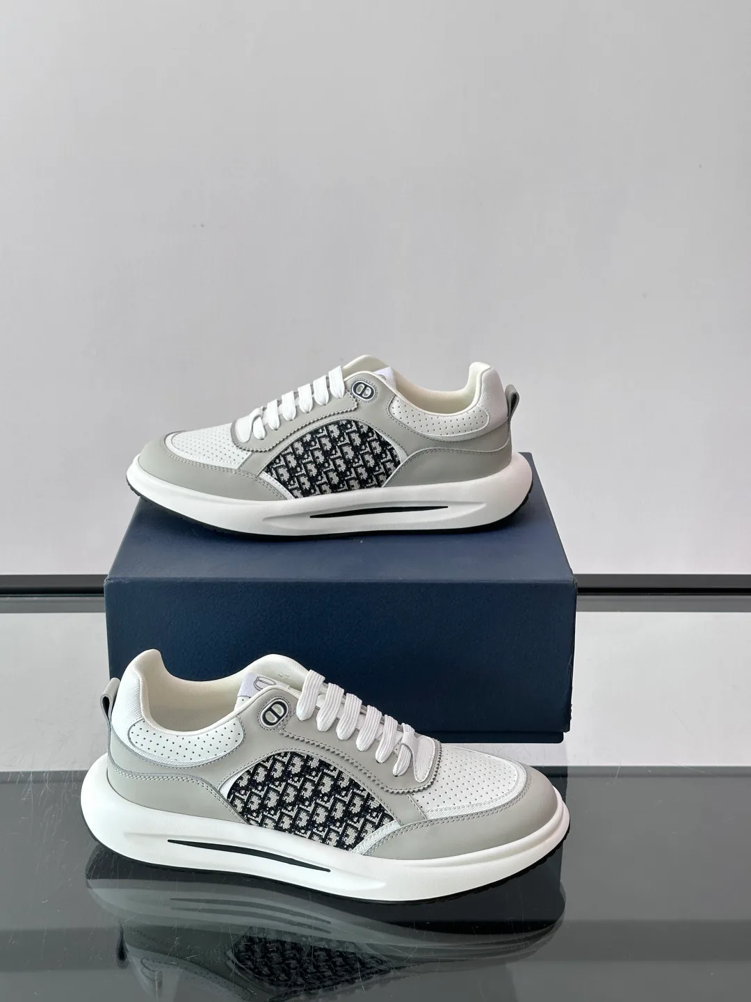 Men's Sneakers CHRISTIAN DIOR 18102339