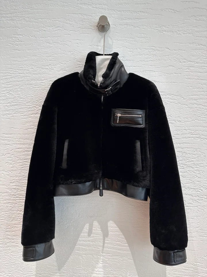 Women's Leather Jackets And Sheepskin Coats HERMES 18417947