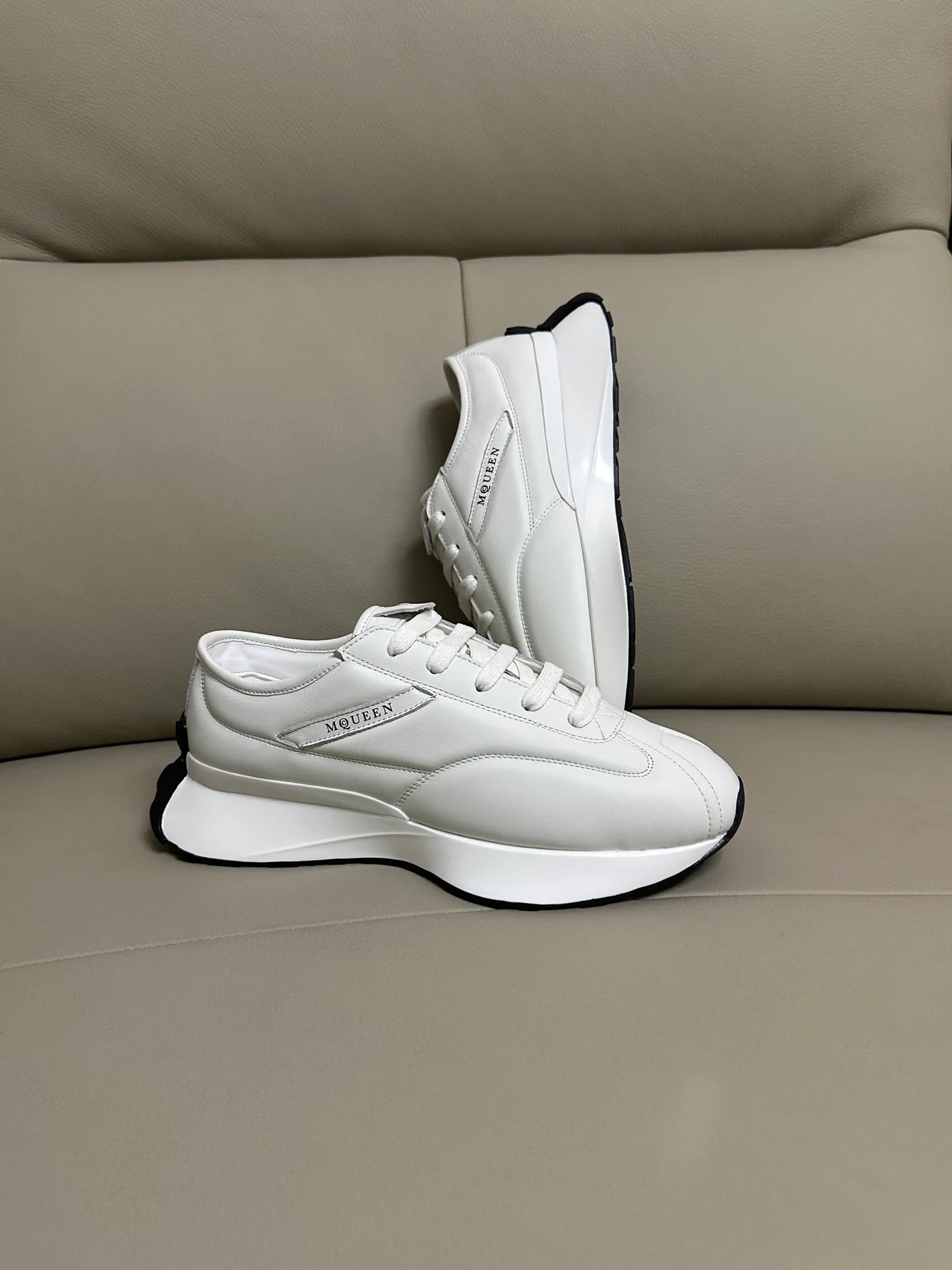 Women's Sneakers ALEXANDER MCQUEEN 18465143
