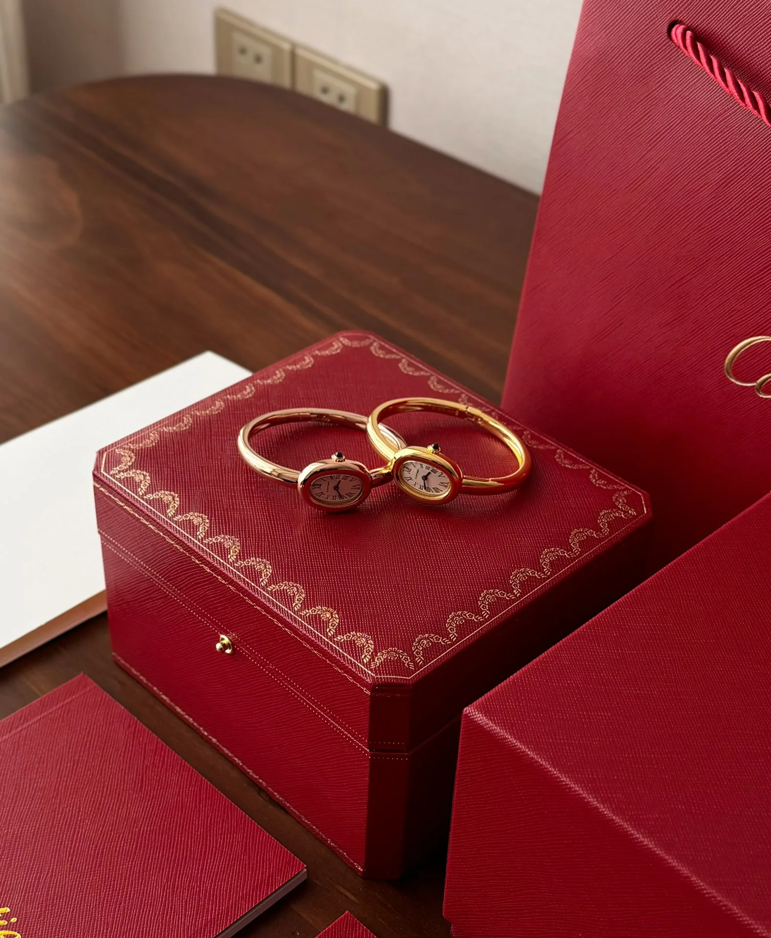 Women's Watches CARTIER 18036773