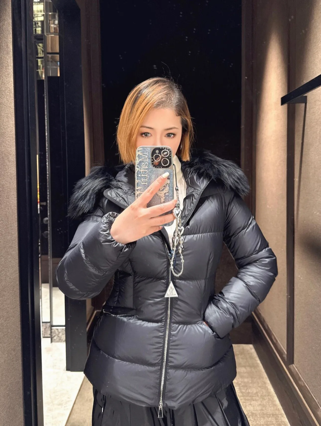 Women's Jackets And Down Jackets MONCLER 18130049