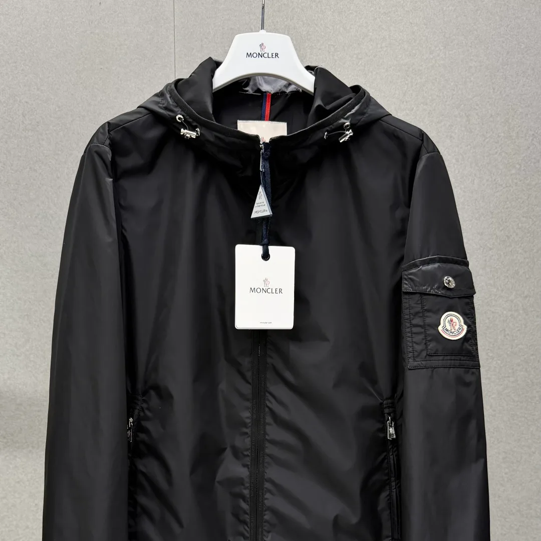 Men's Jackets And Down Jackets MONCLER 17807246