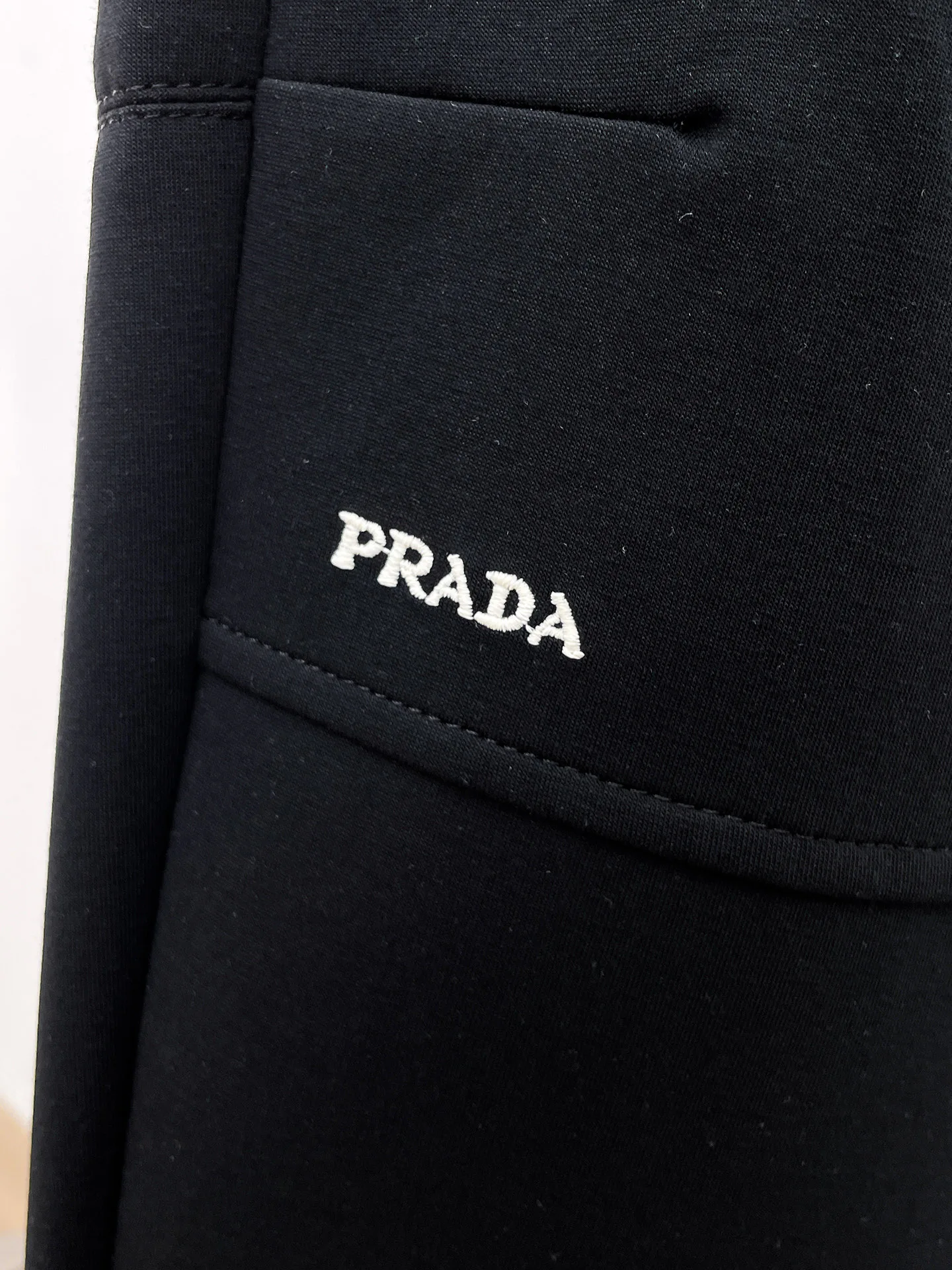 Men's Trousers PRADA 18399308