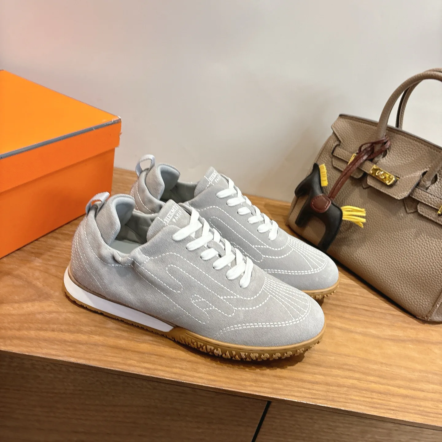 Women's Sneakers HERMES 18006068