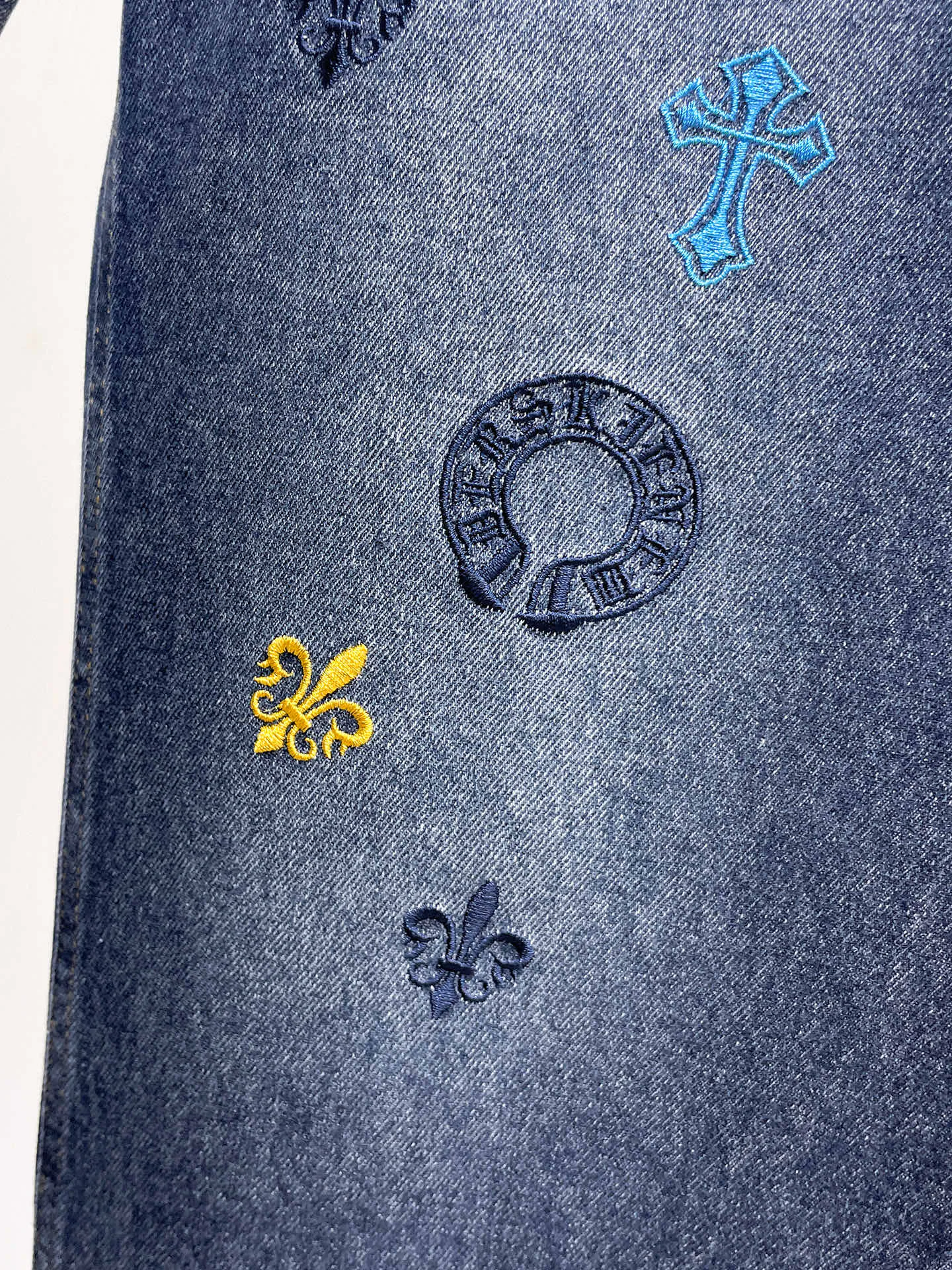 Men's Jeans CHROME HEARTS 18345650