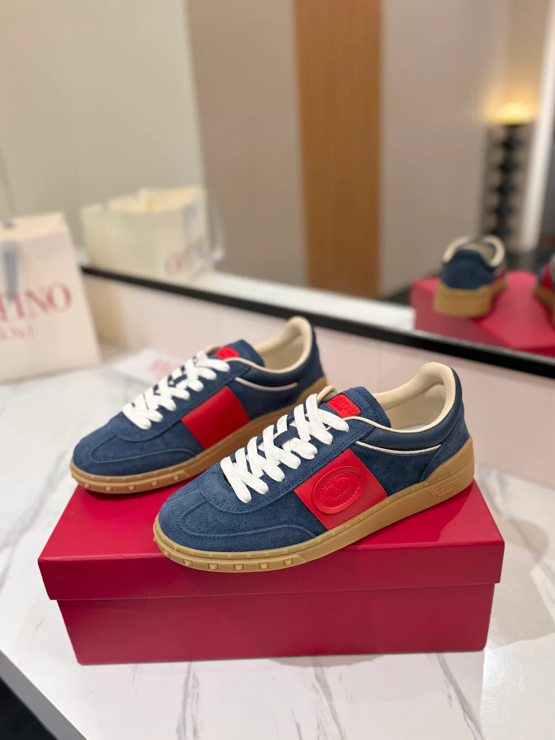 Women's Sneakers VALENTINO 18282467