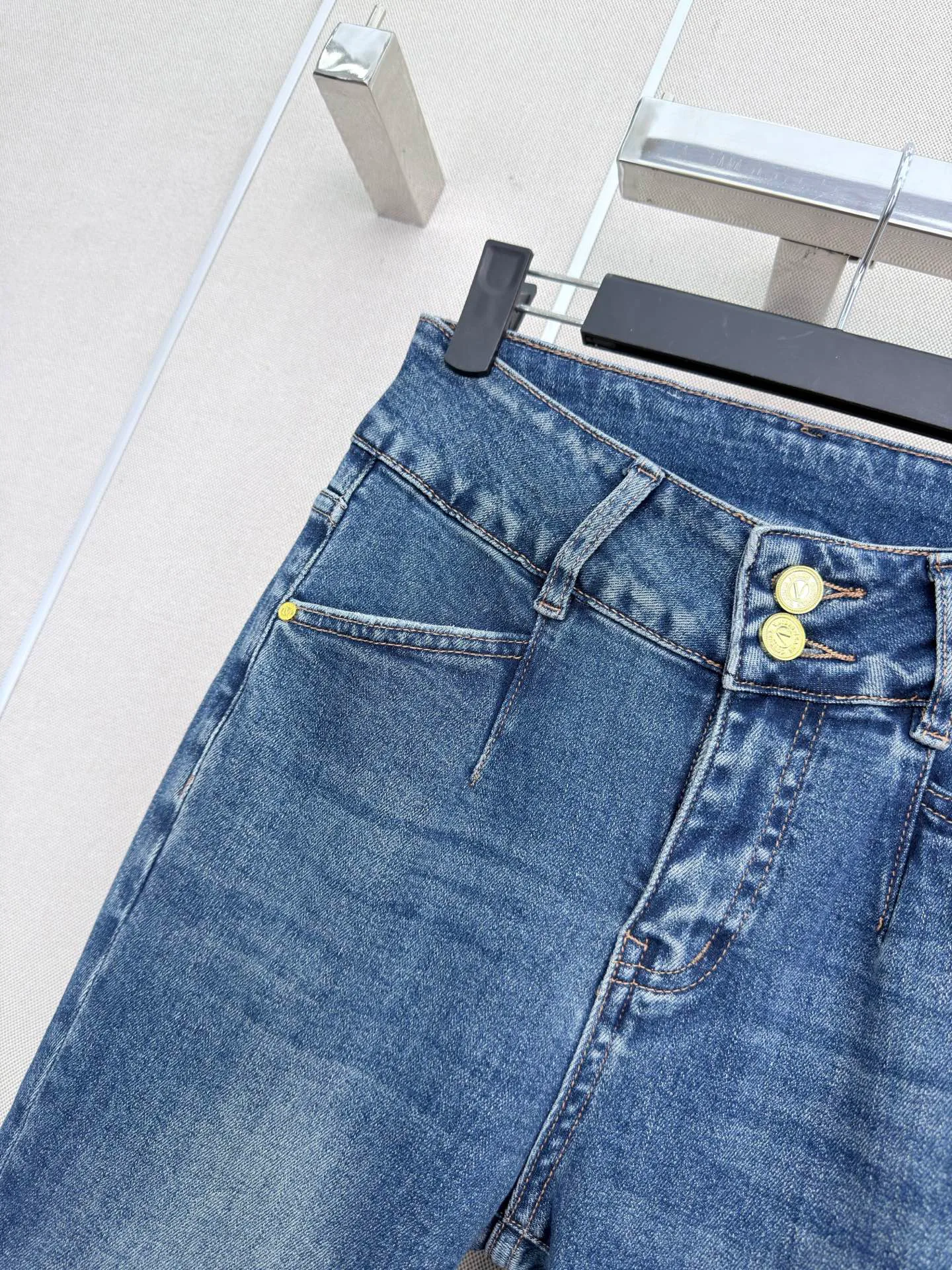 Women's Jeans VALENTINO 18245786