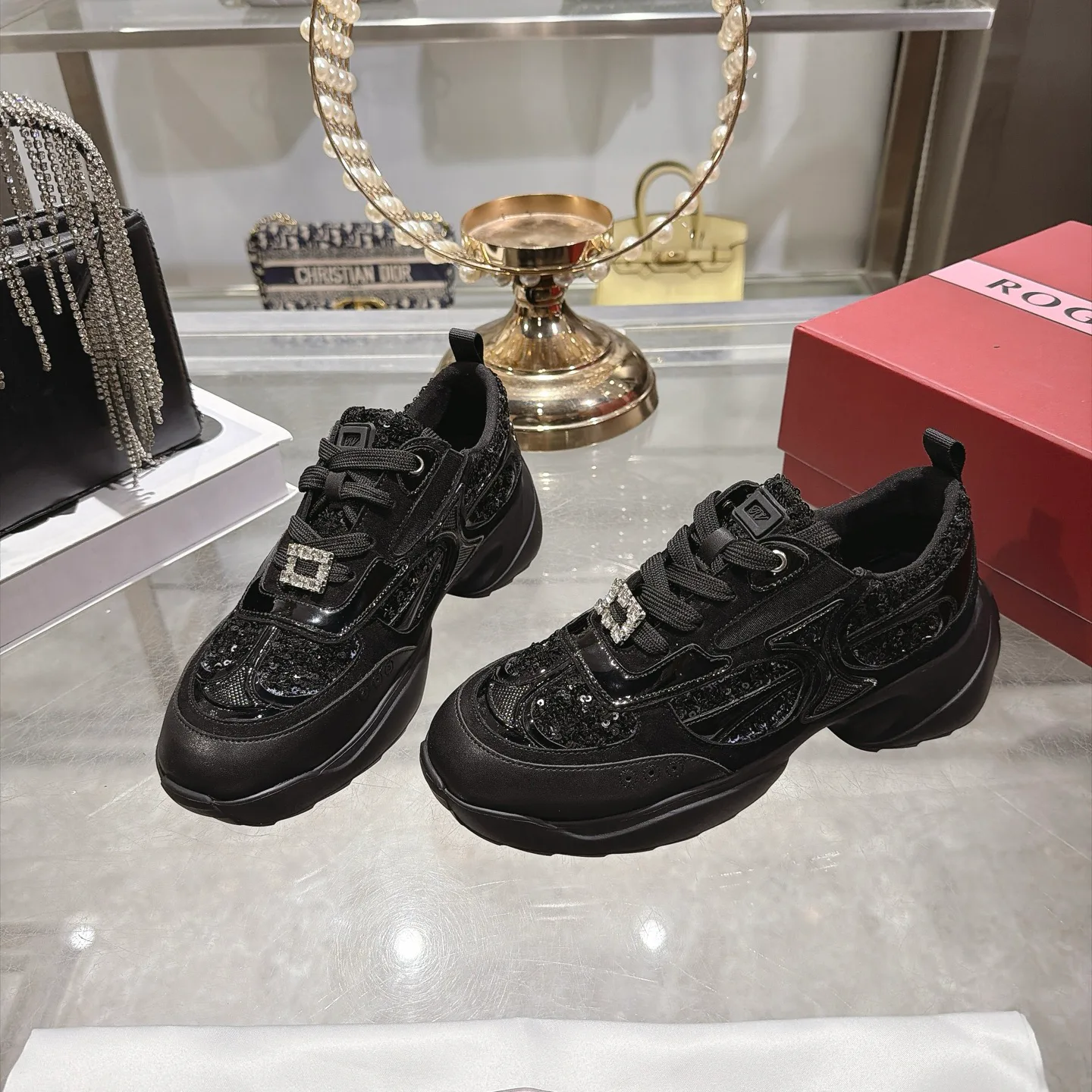 Women's Sneakers ROGER VIVIER 18366857