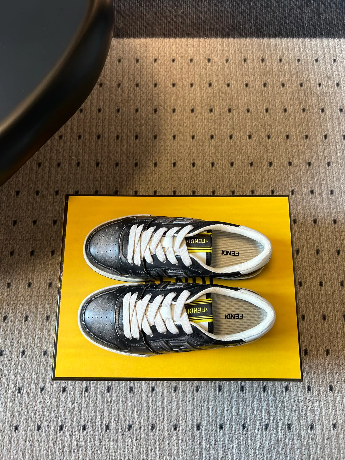 Women's Sneakers FENDI 18121016
