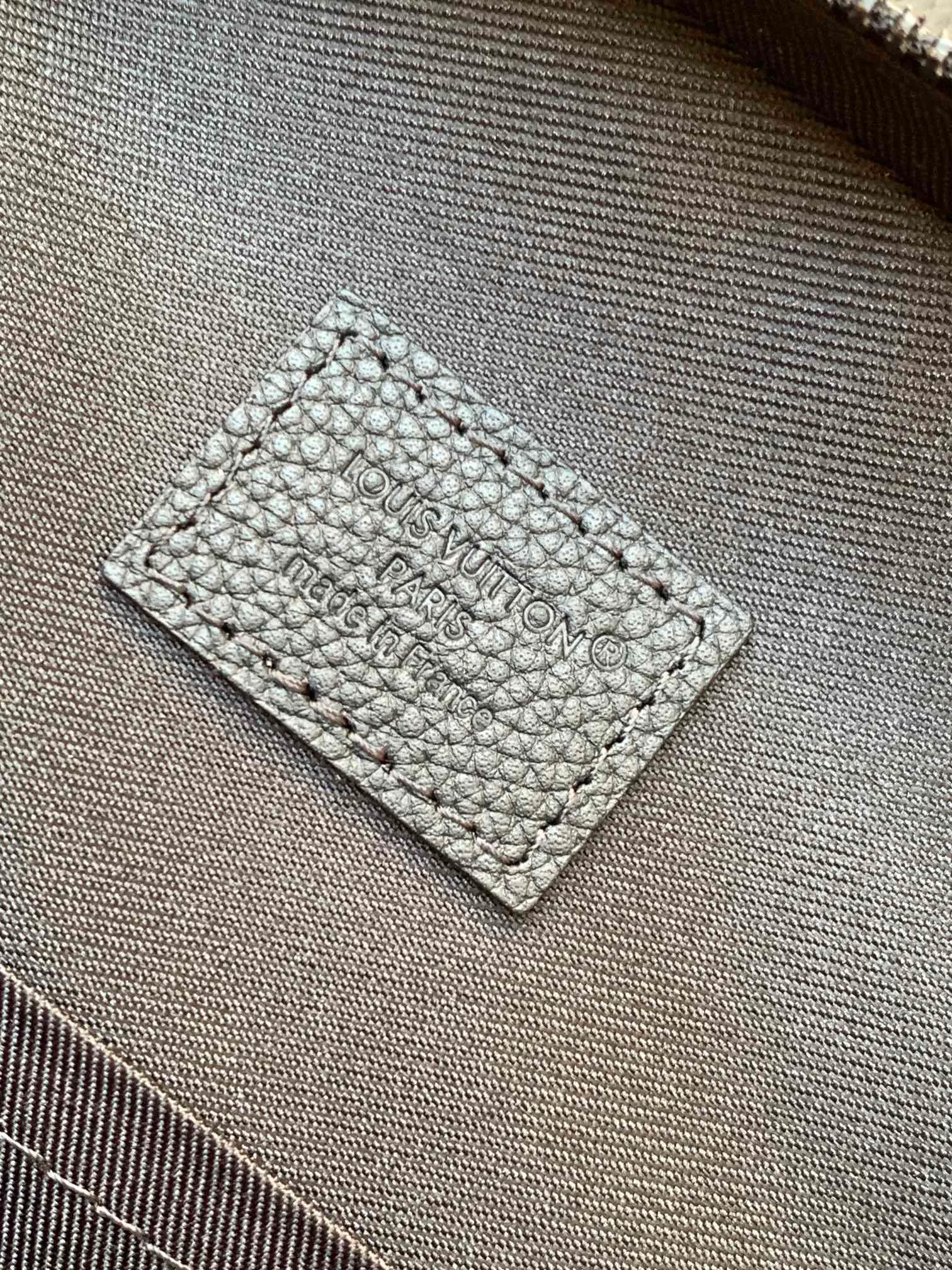 Women's Shoulder Bags LOUIS VUITTON 17948720
