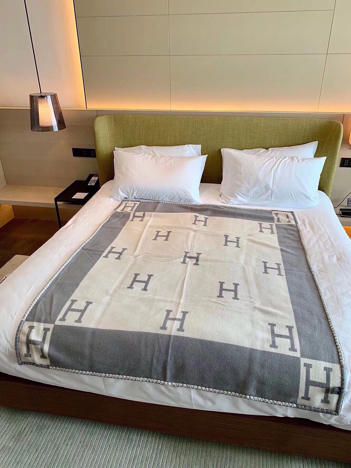 Textiles HERMES 18002672