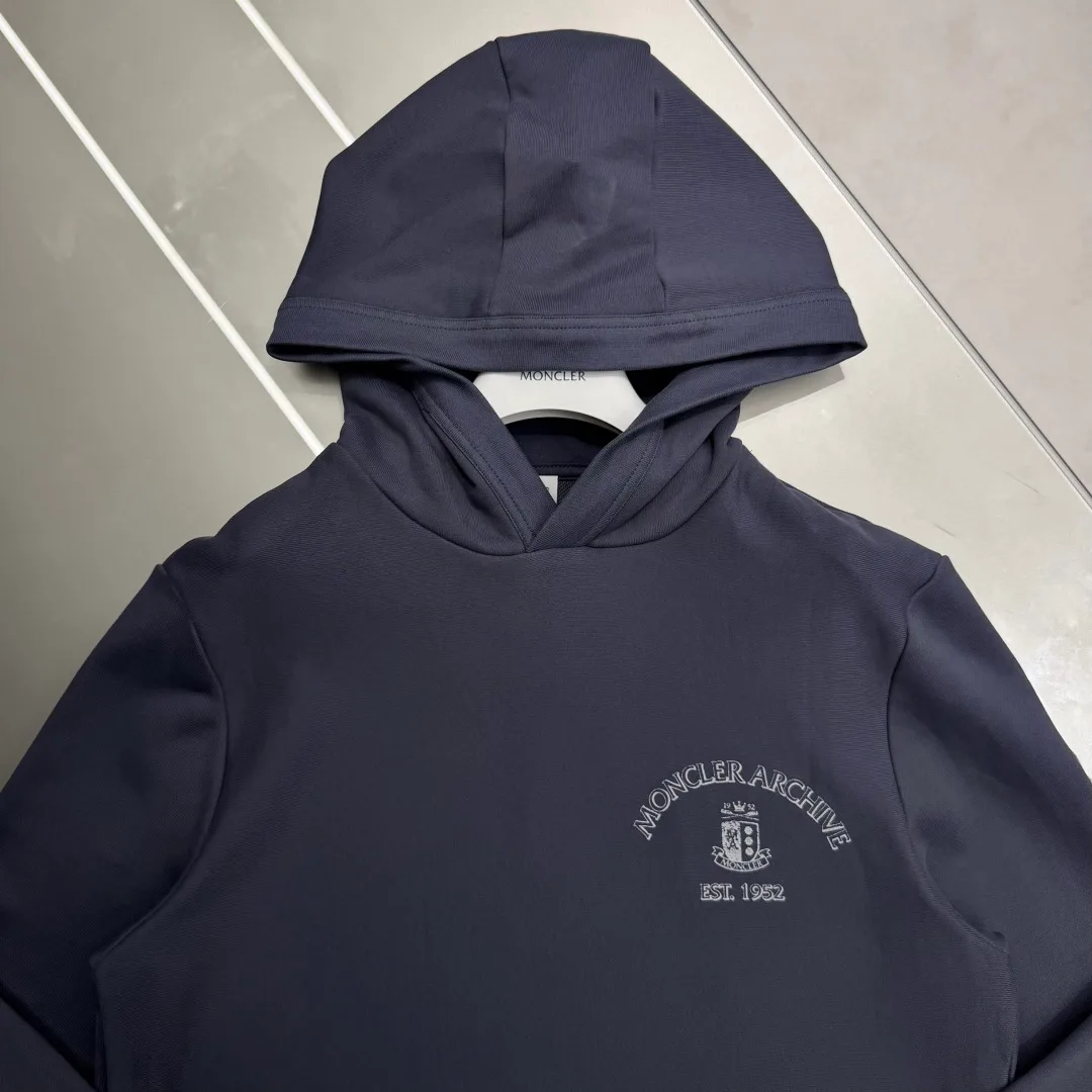 Men's Sweatshirts And Hoodies MONCLER 17391787