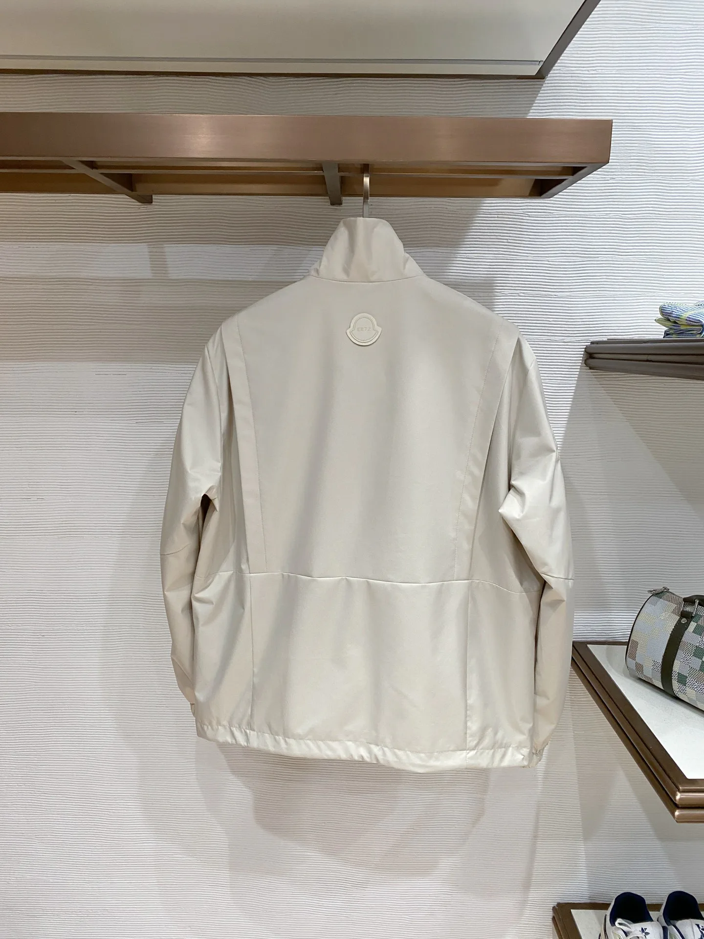 Men's Jackets And Down Jackets MONCLER 18510164