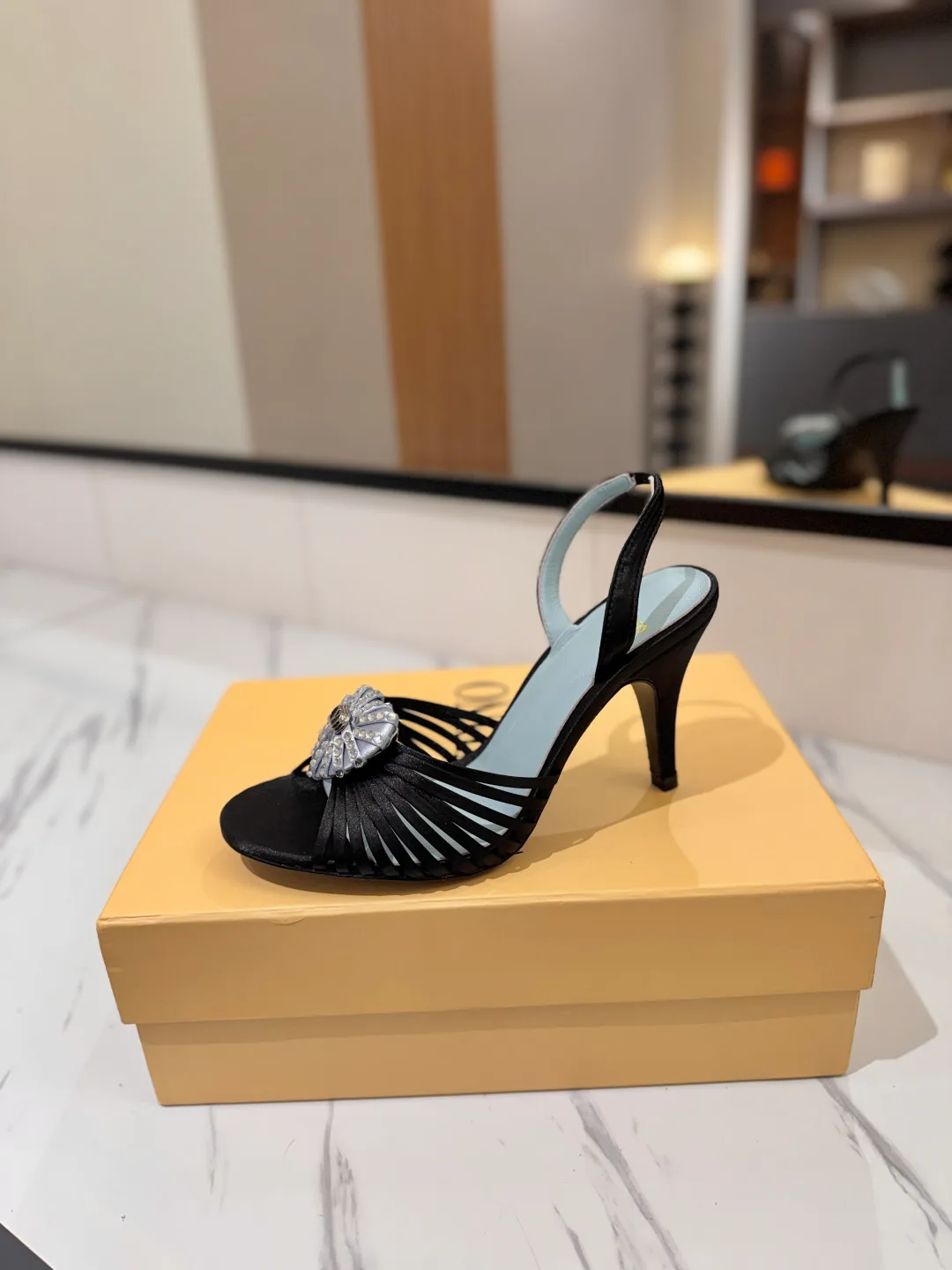 Women's Open-Toe Sandals VALENTINO 18134886