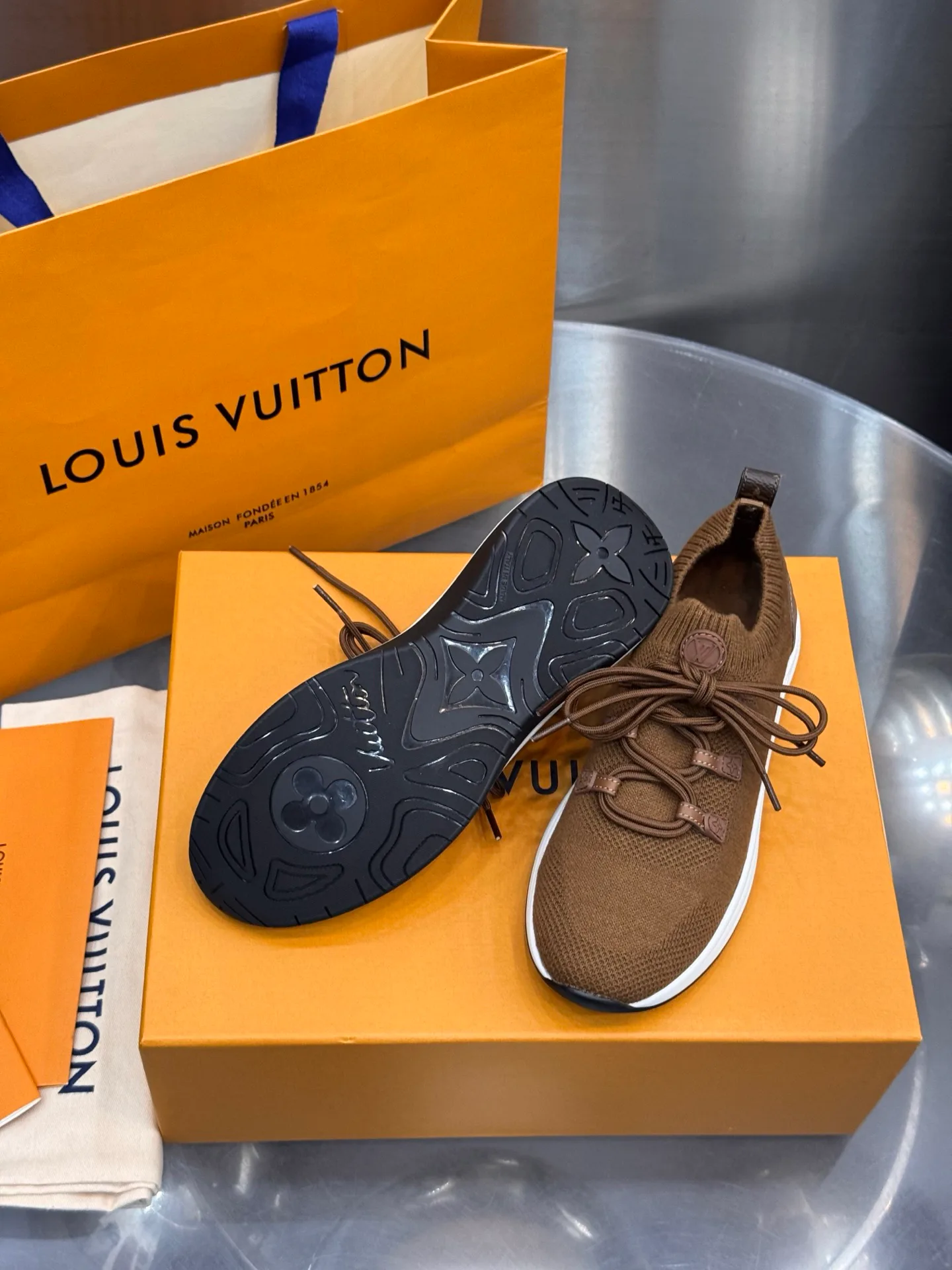 Women's Sneakers LOUIS VUITTON 18202470