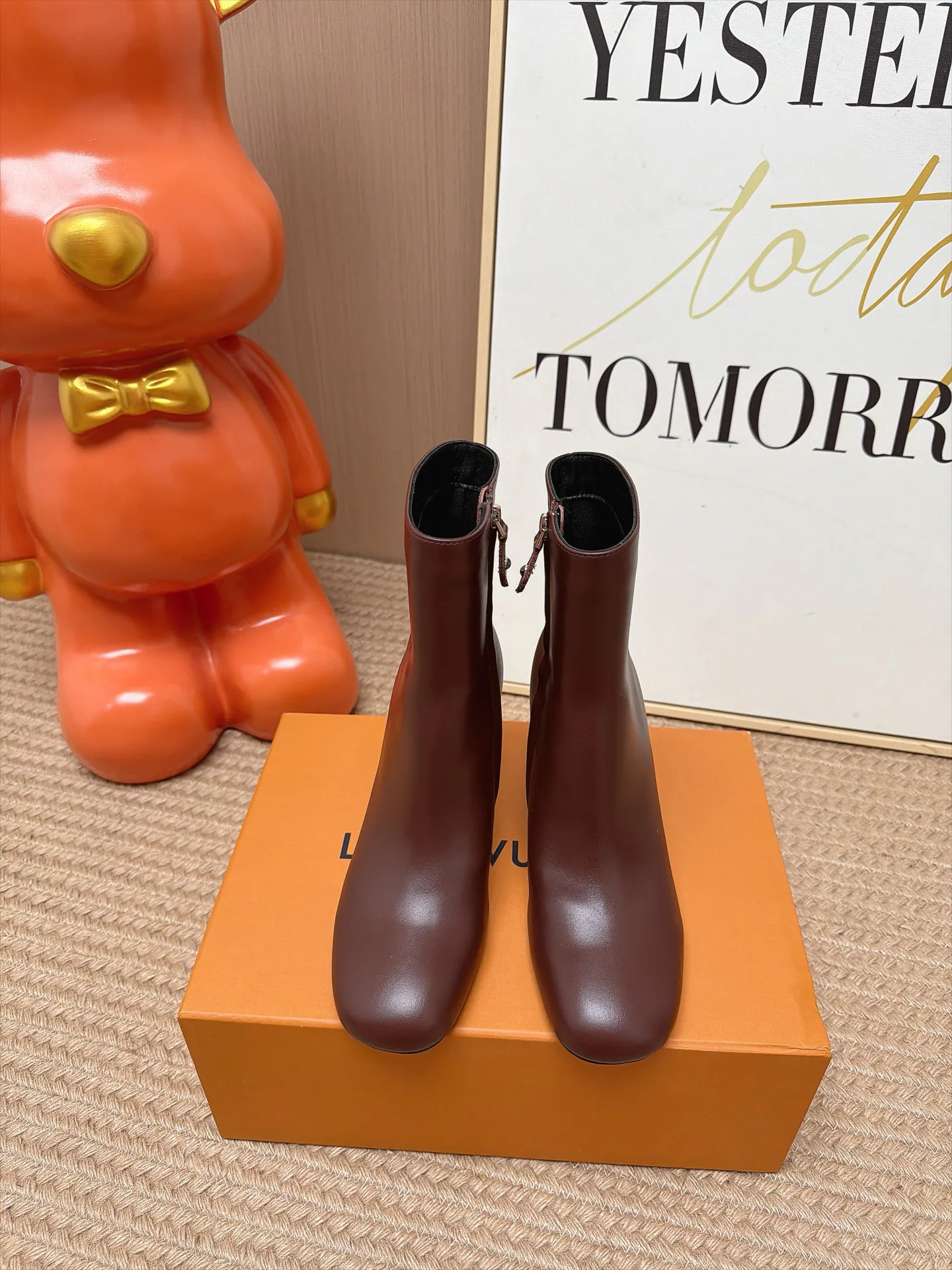 Women's Booties LOUIS VUITTON 18239715