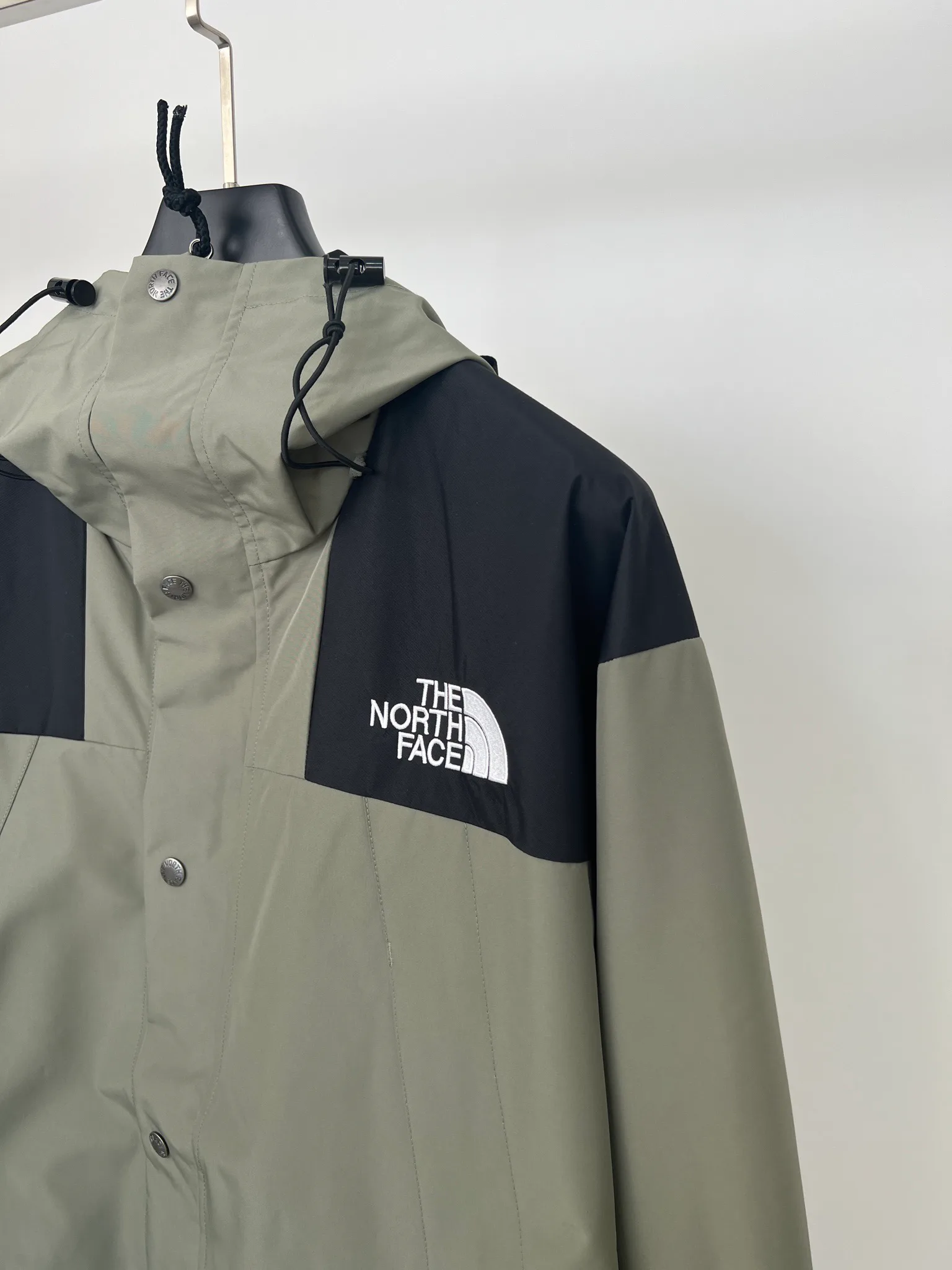 Women's Jackets And Down Jackets THE NORTH FACE 18416107