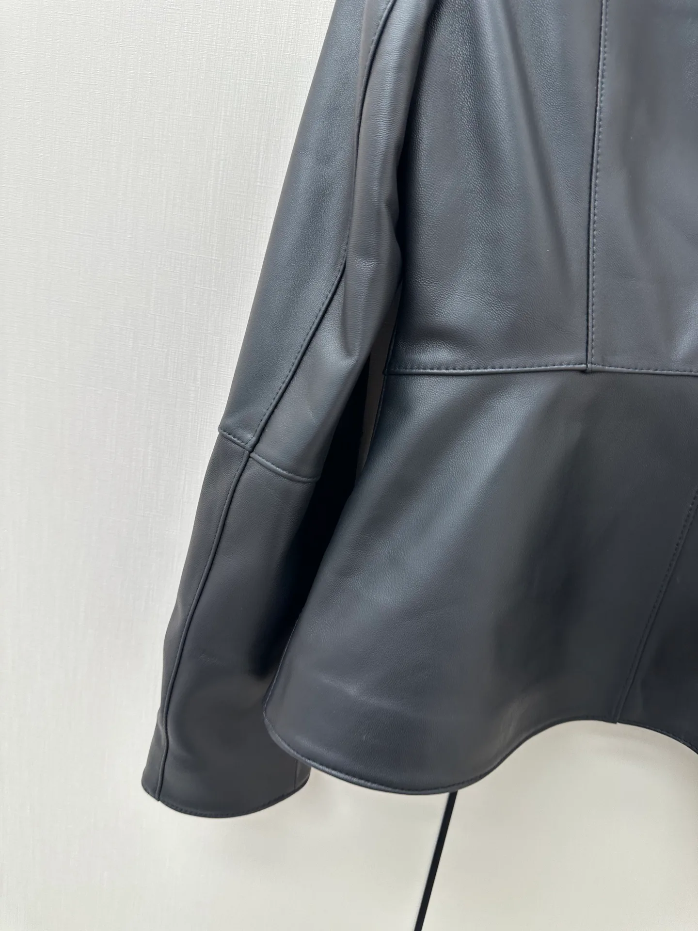Women's Leather Jackets And Sheepskin Coats HERMES 17633918