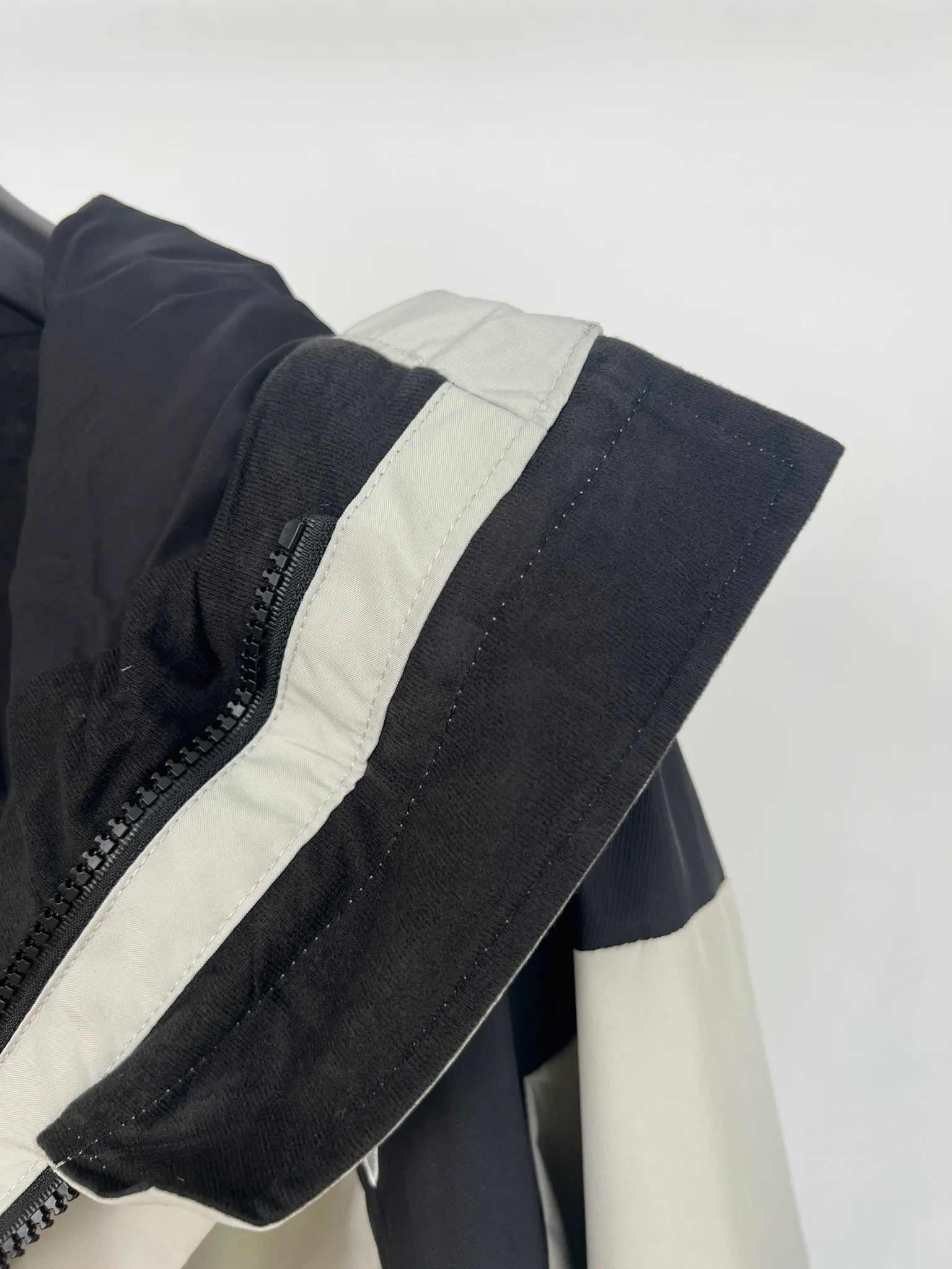 Women's Jackets And Down Jackets THE NORTH FACE 18416109