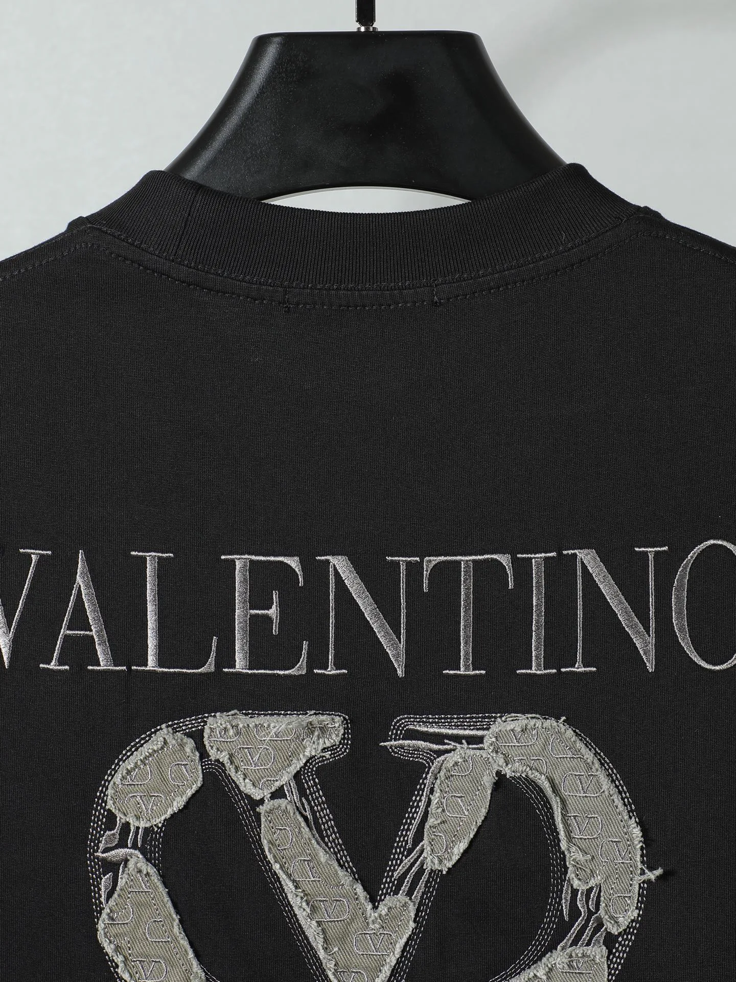 Men's T-Shirts VALENTINO 17843379
