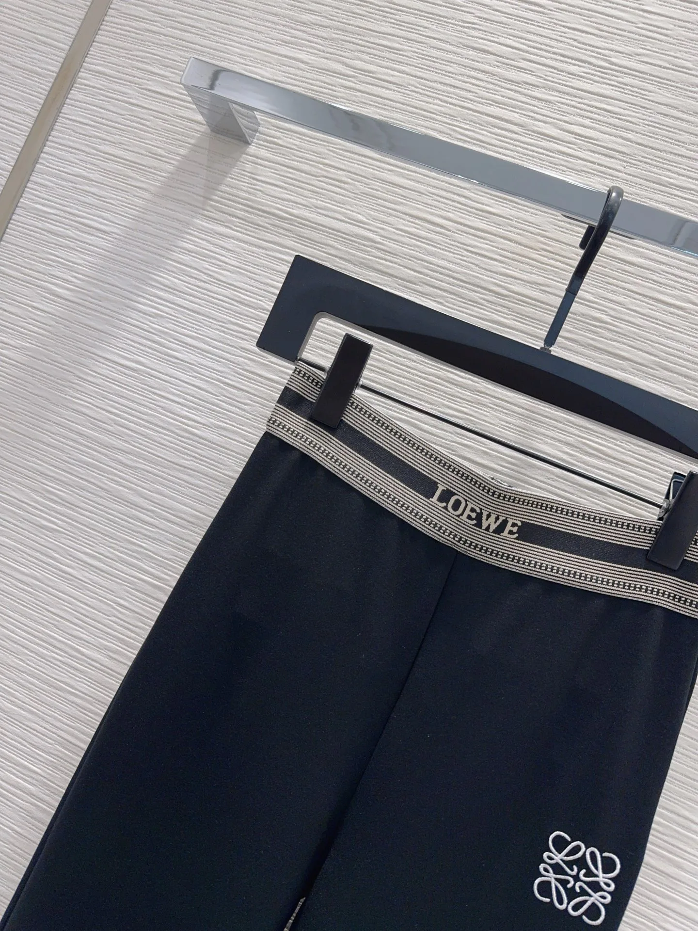 Women's Trousers LOEWE 17988067