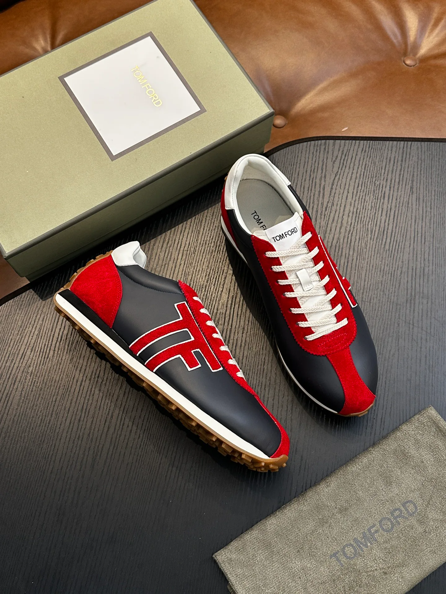 Women's Sneakers TOM FORD 17042274