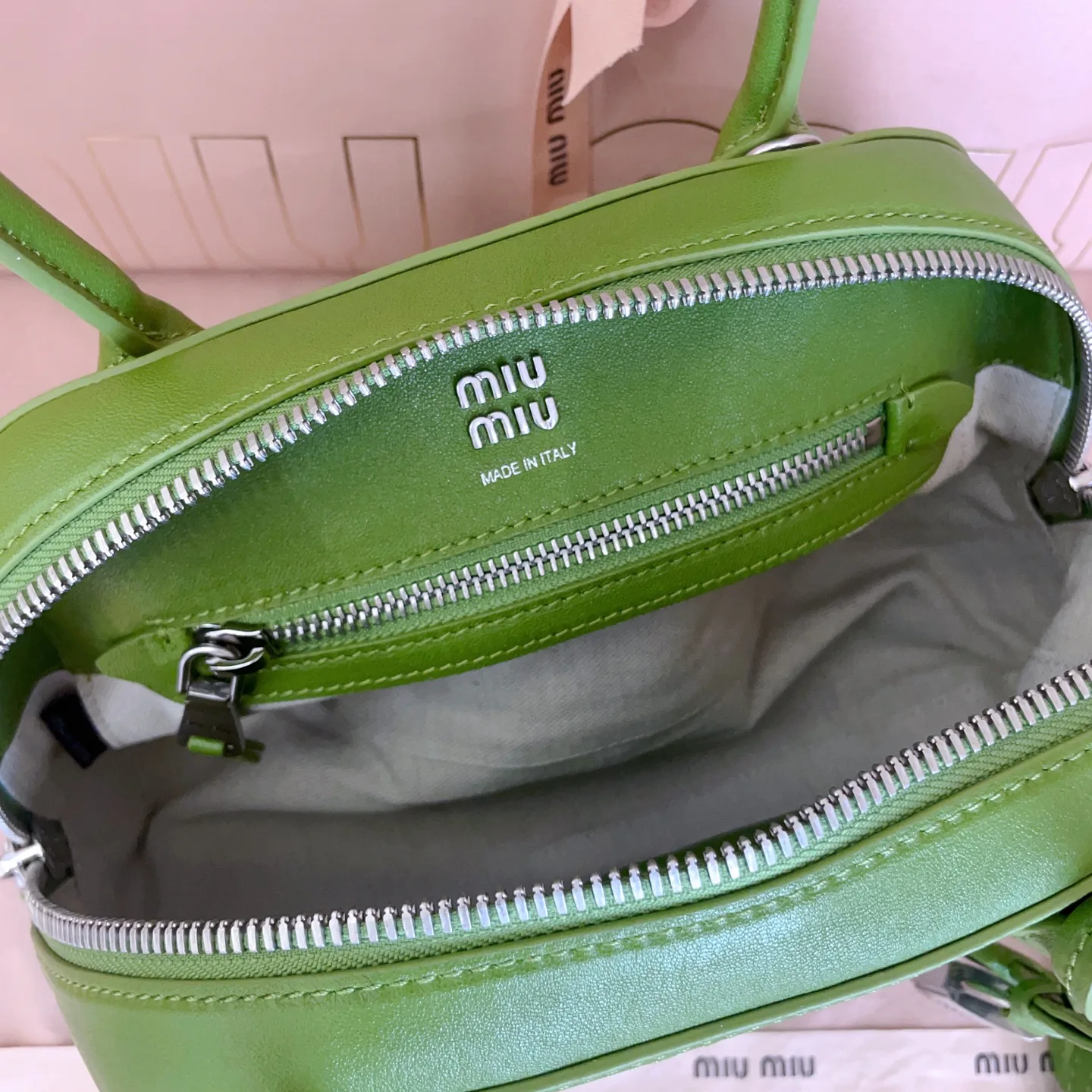 Классические Сумки Женские Miu Miu 18602453