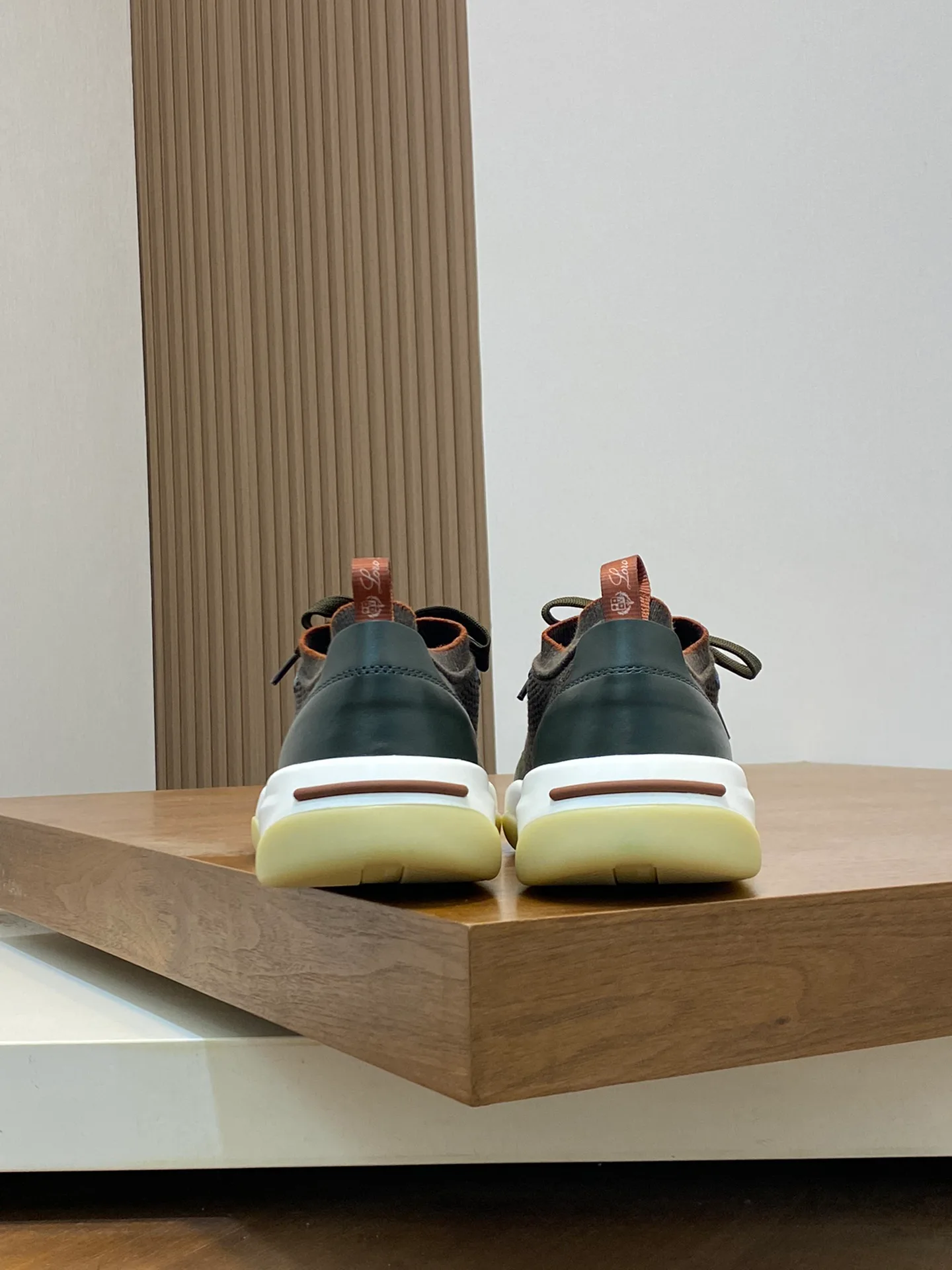 Men's Sneakers LORO PIANA 17862432