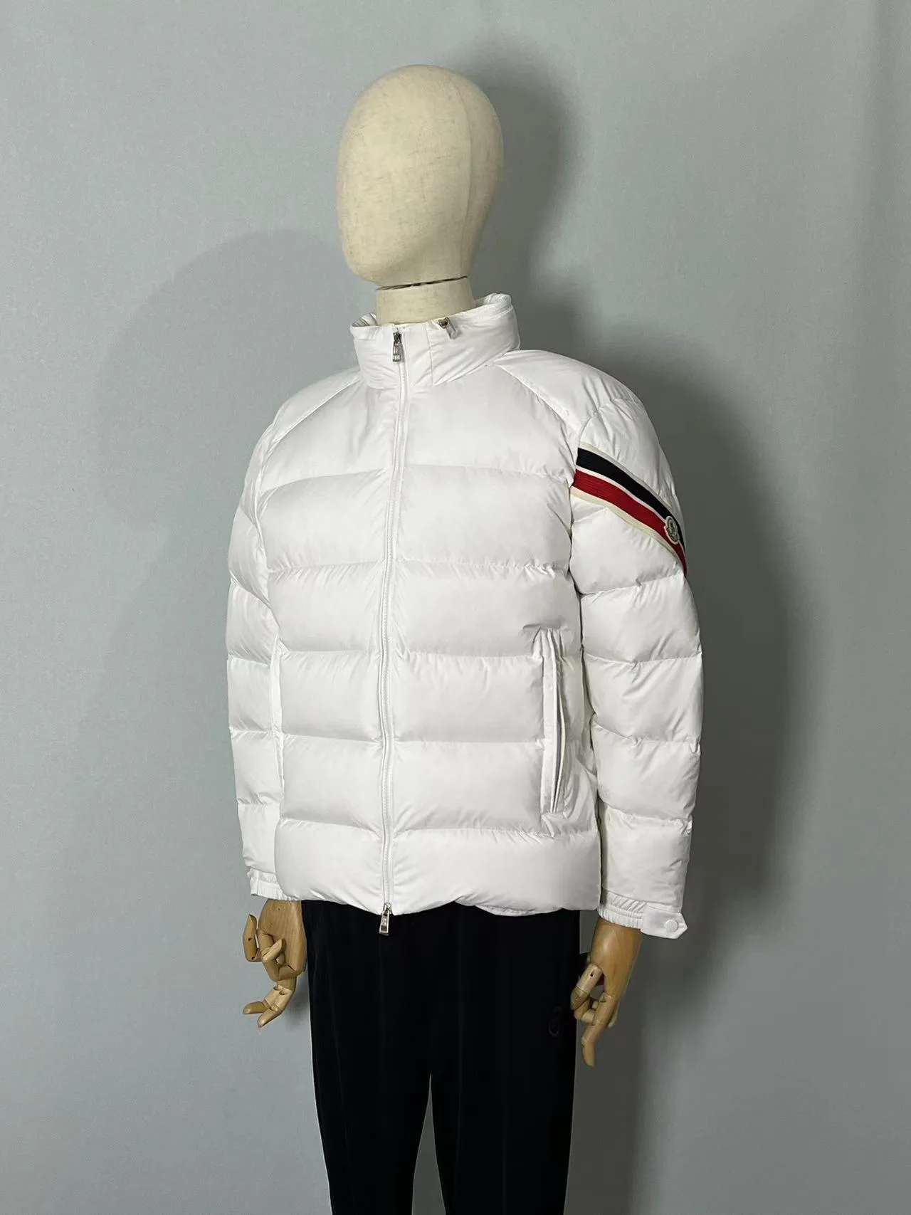 Men's Jackets And Down Jackets MONCLER 18130189