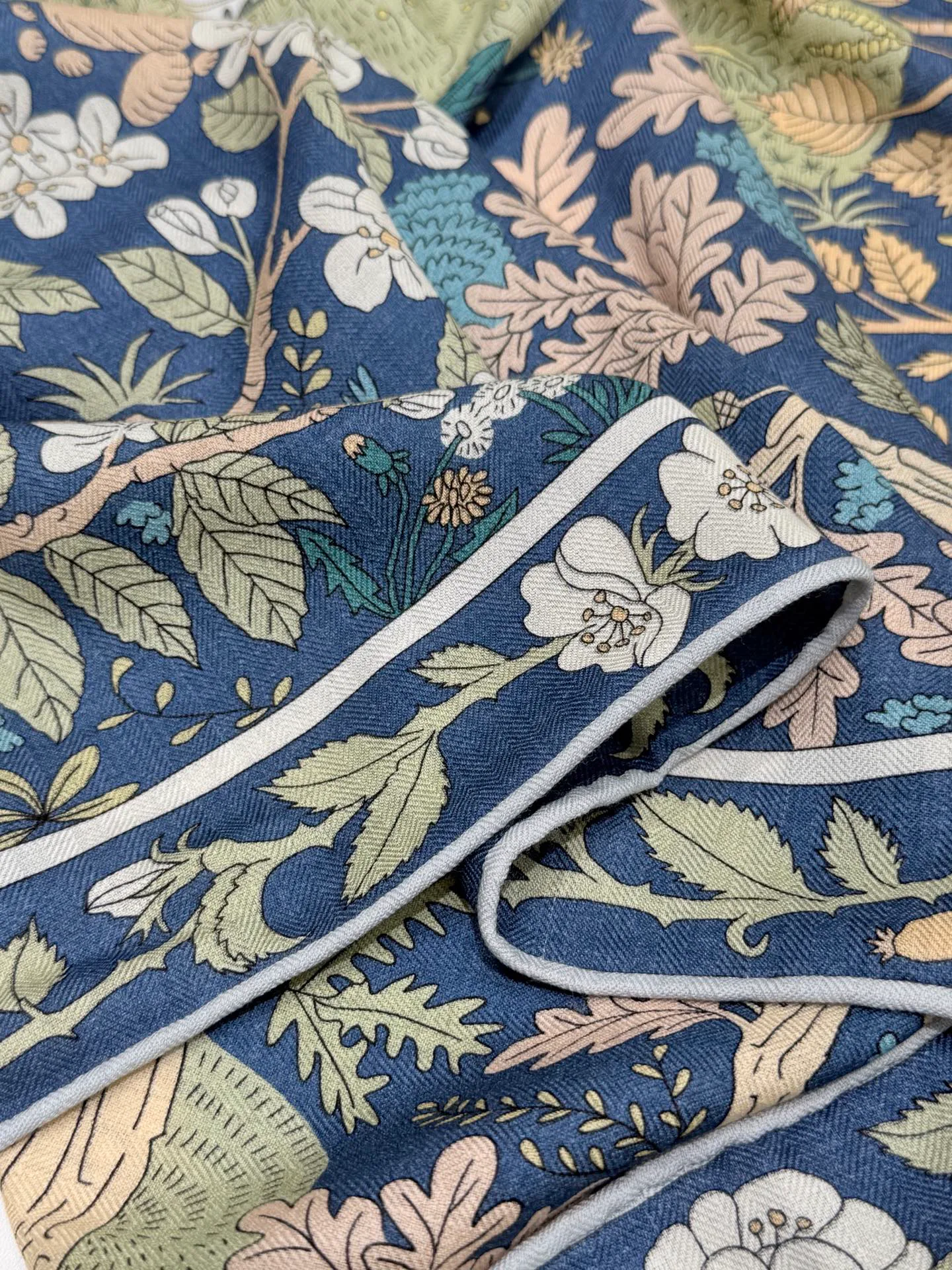 Scarves HERMES 17772358