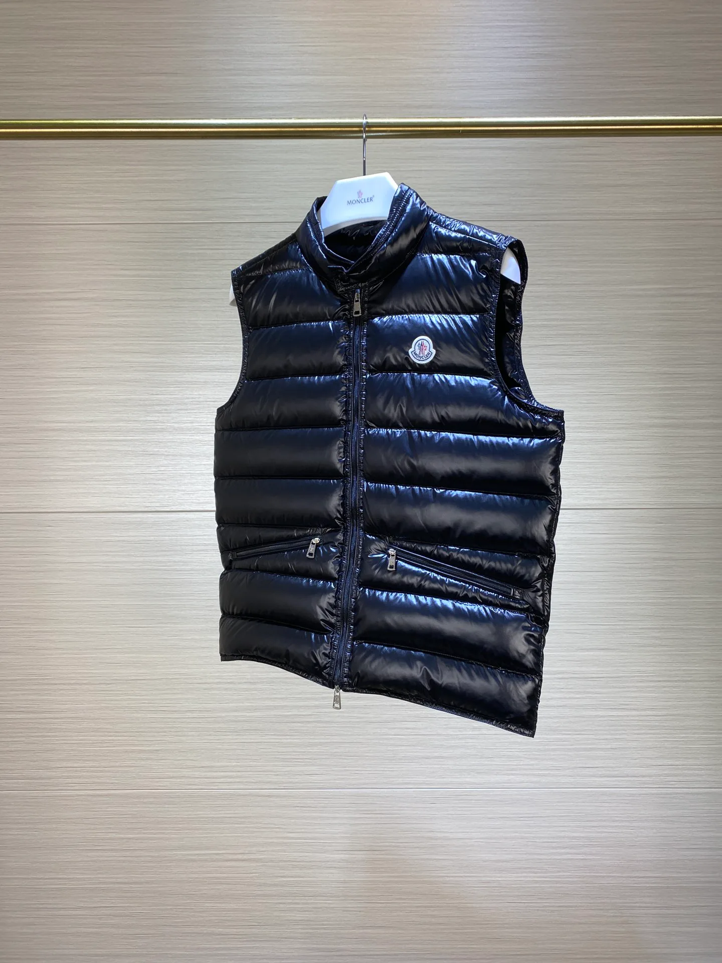Men's Vests MONCLER 18204173
