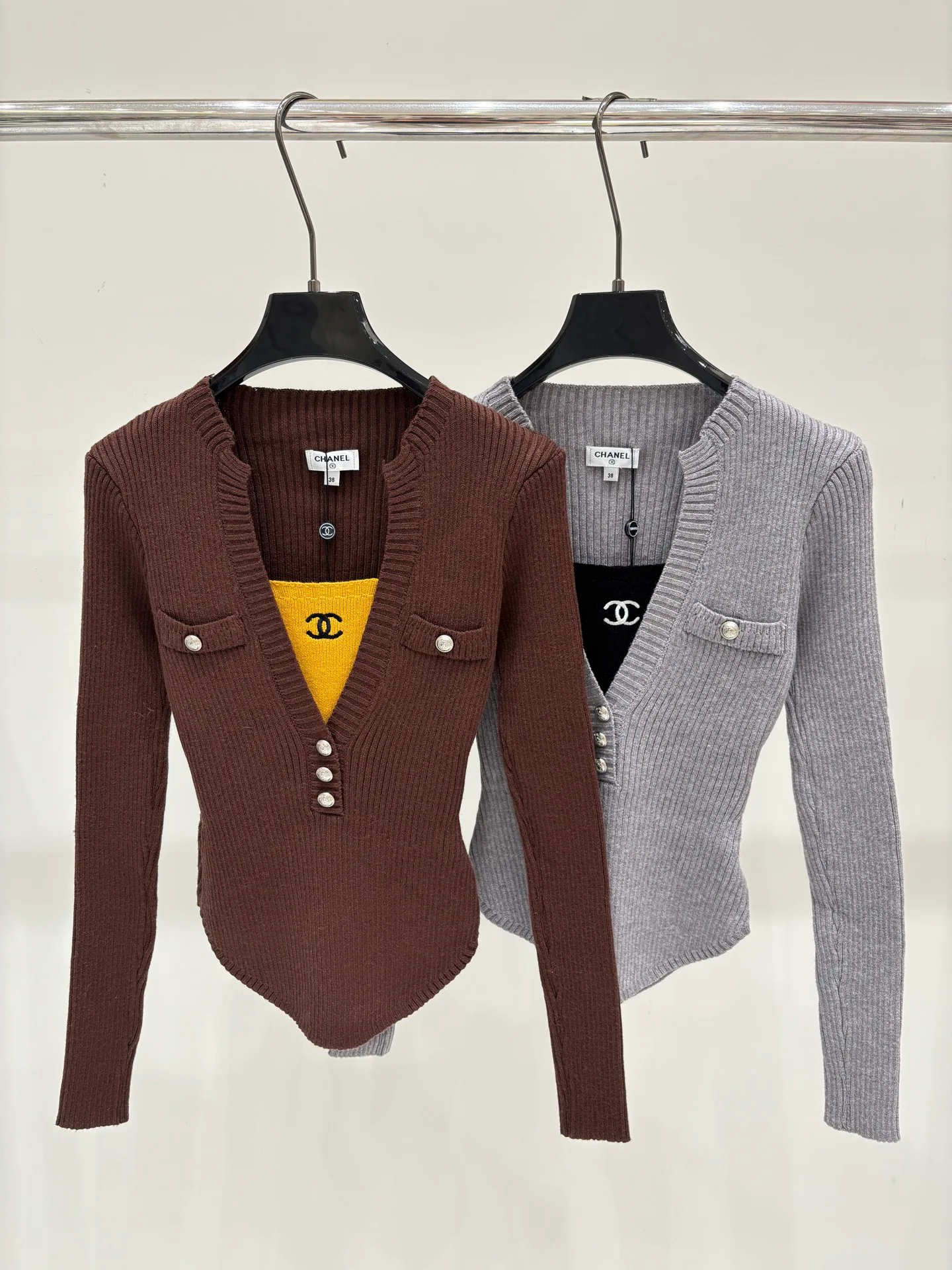 Women's Jumpers And Sweaters CHANEL 18138179