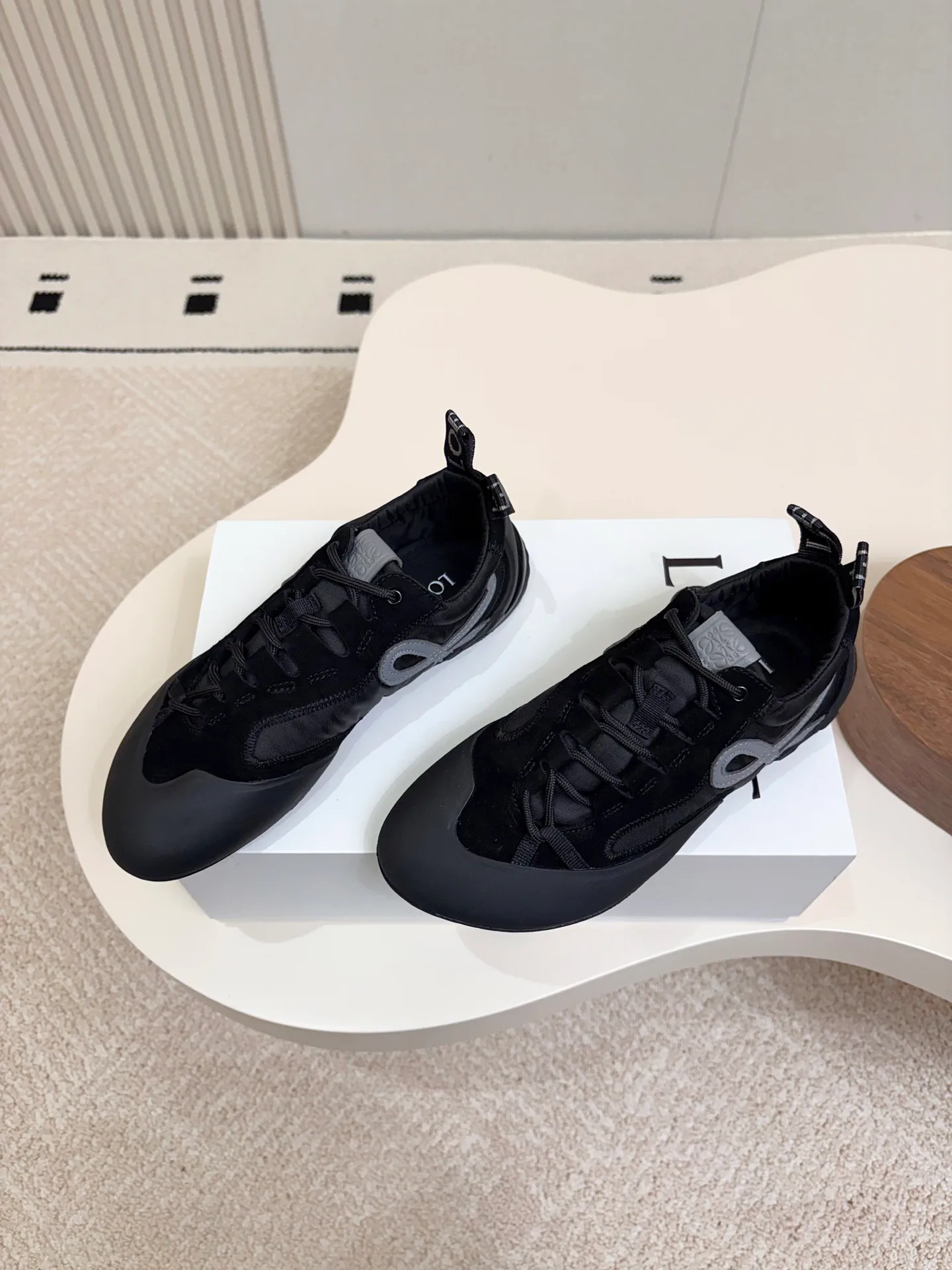 Women's Sneakers LOEWE 18132956