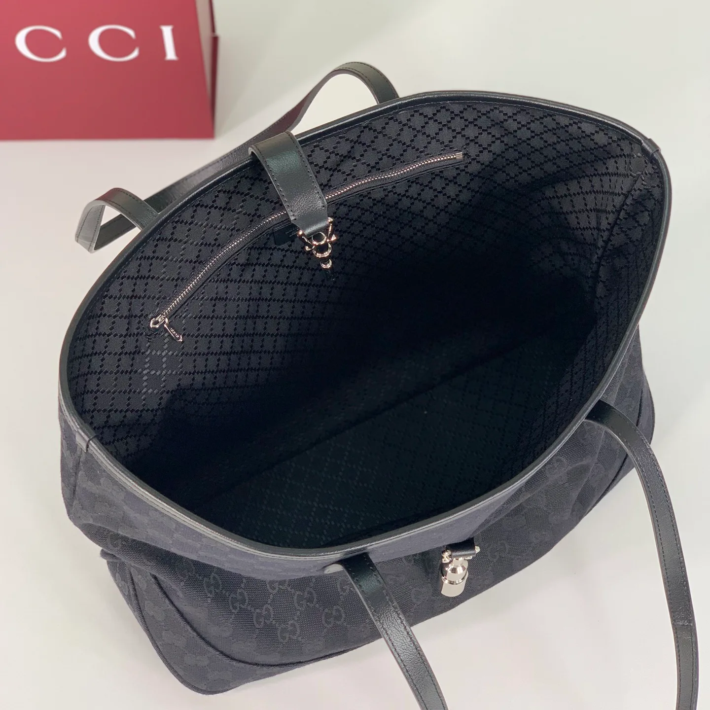 Women's Classic Handbags GUCCI 17574165