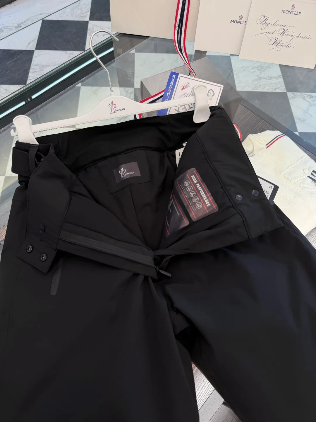Women's Trousers MONCLER 18133616