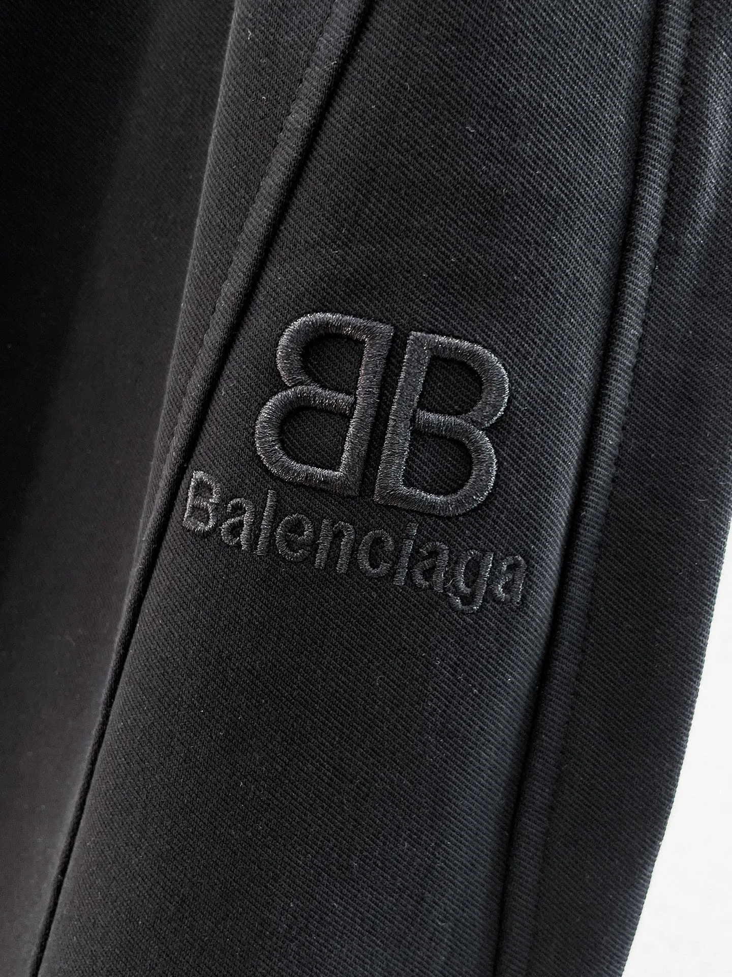 Men's Trousers BALENCIAGA 18499591