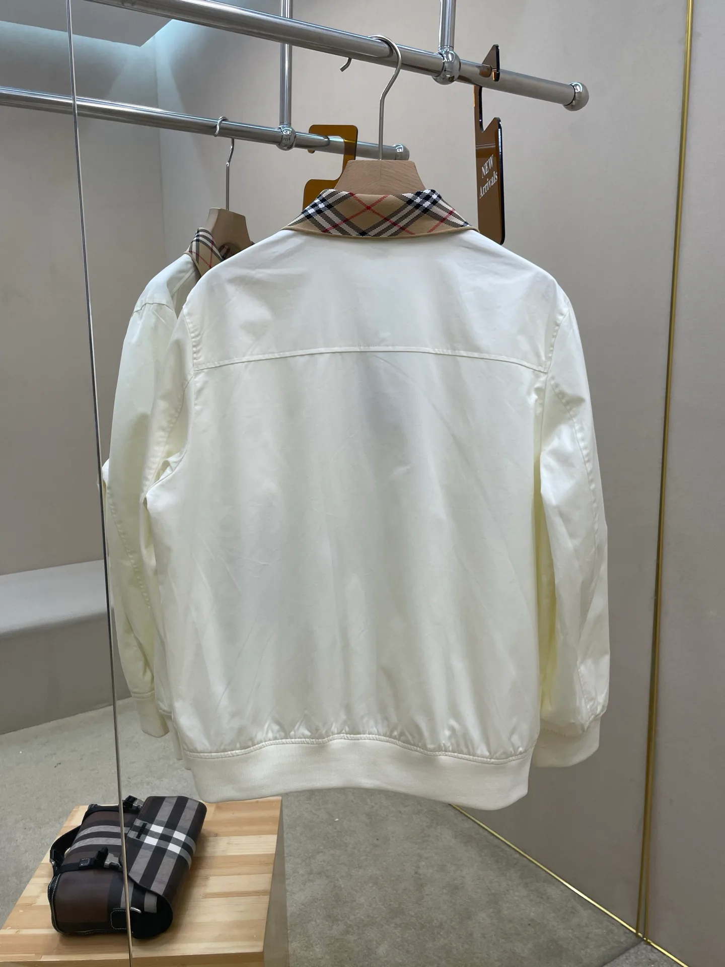 Men's Jackets And Down Jackets BURBERRY 18052747