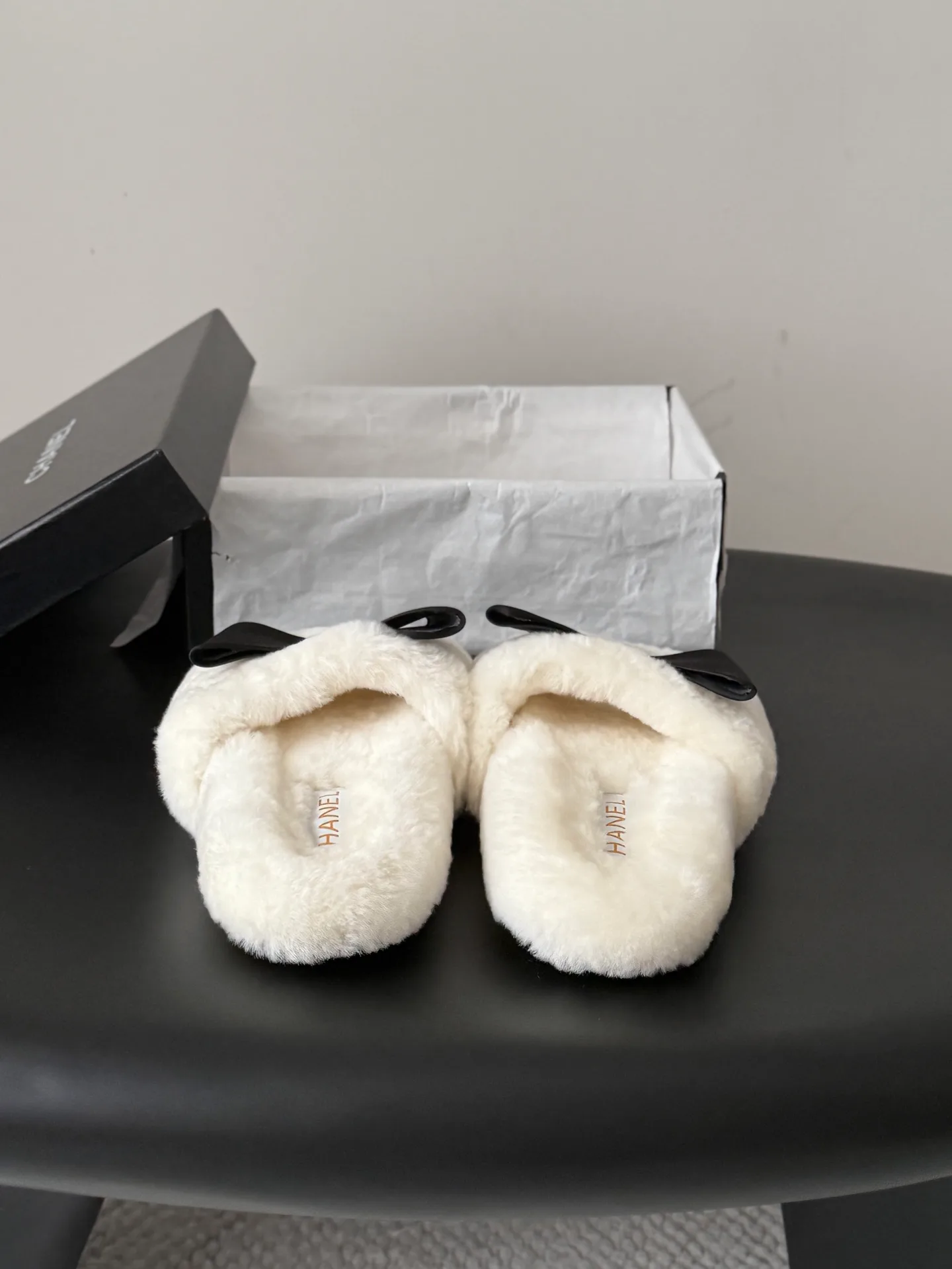 Women's Slippers CHANEL 18359344