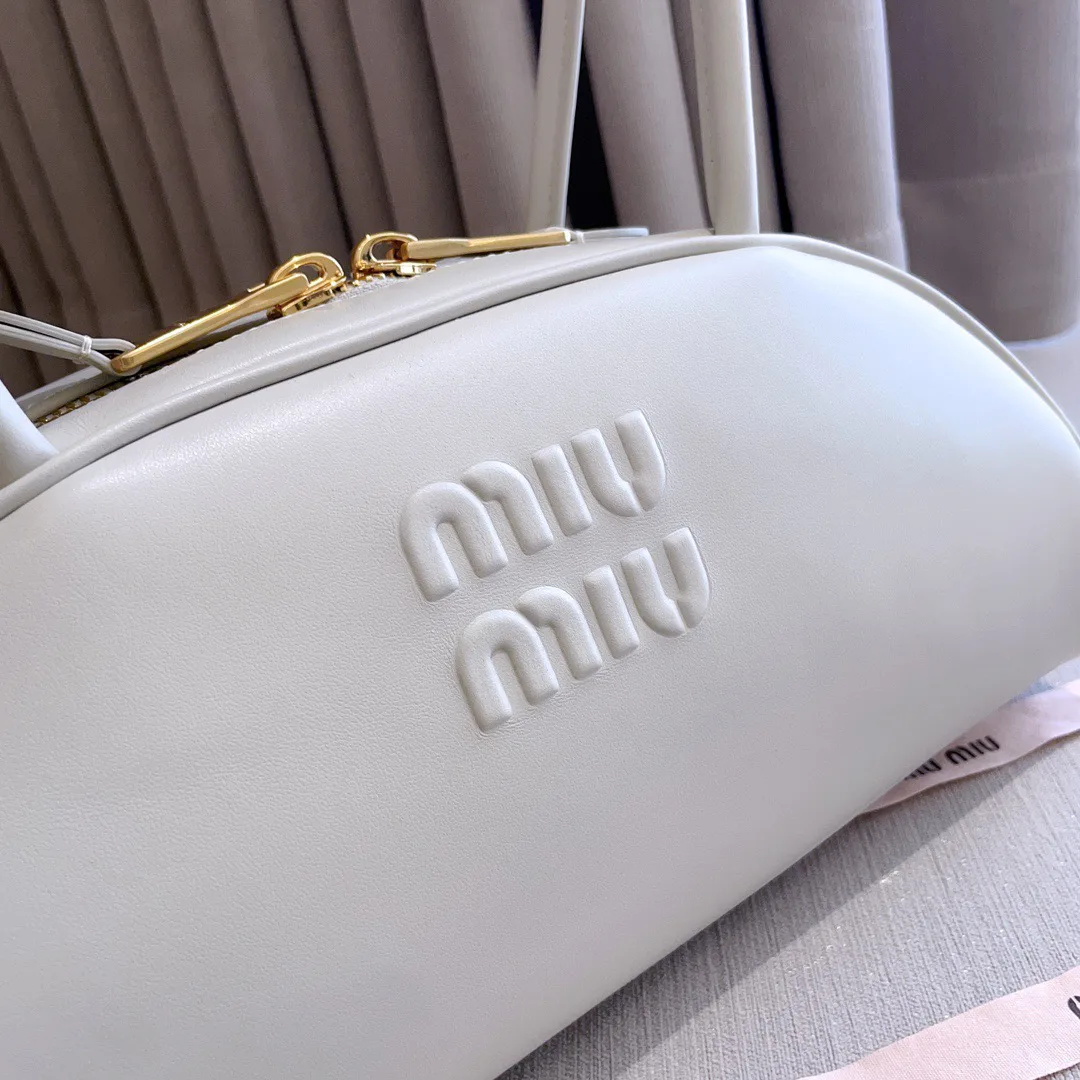 Классические Сумки Женские Miu Miu 18598425
