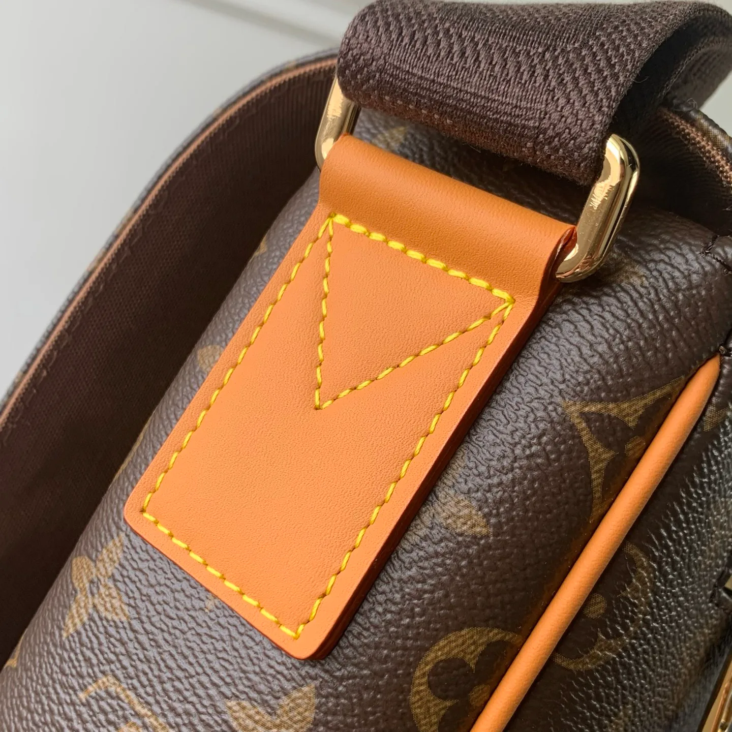 Women's Classic Handbags LOUIS VUITTON 18147474
