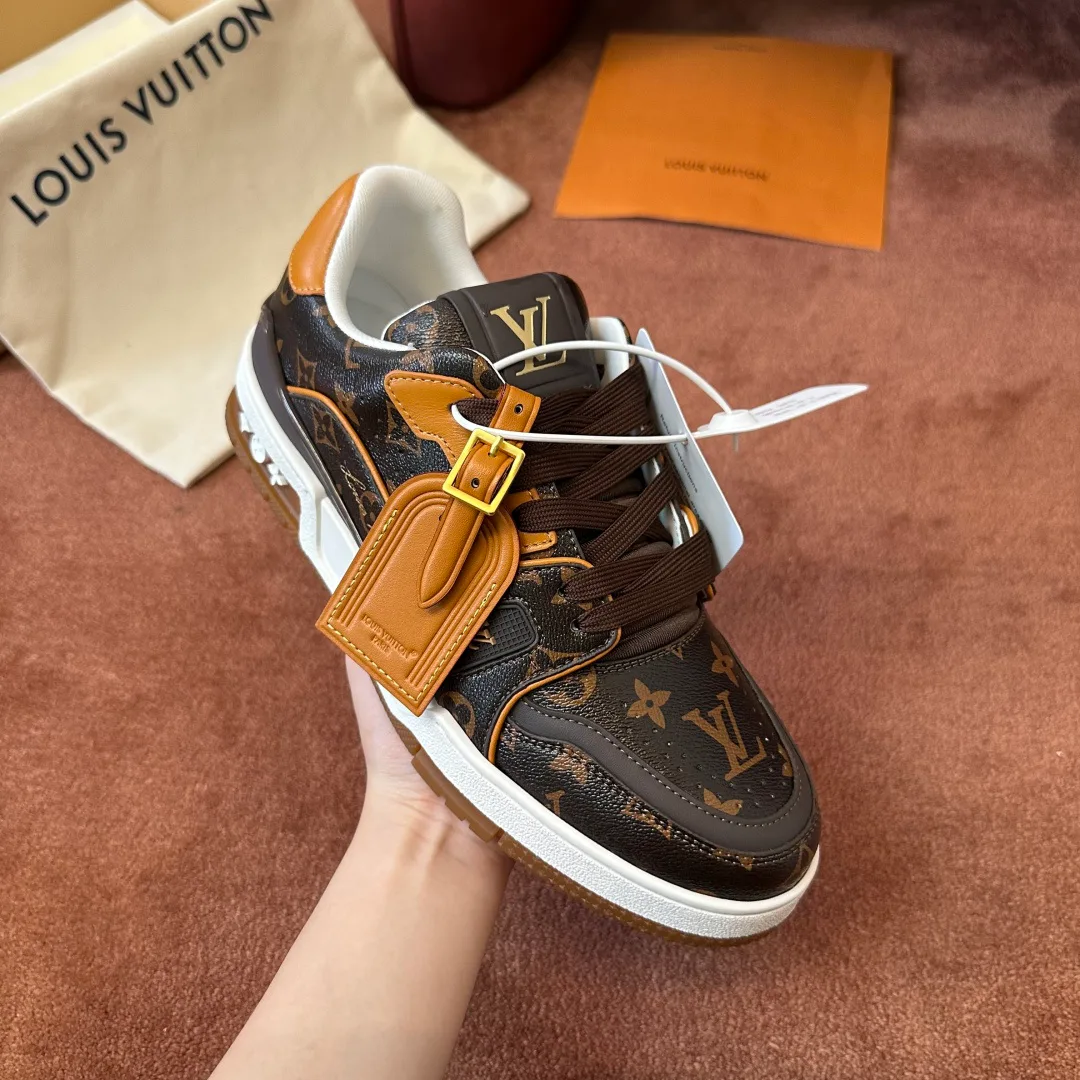 Кроссовки Мужские Louis Vuitton 18583698