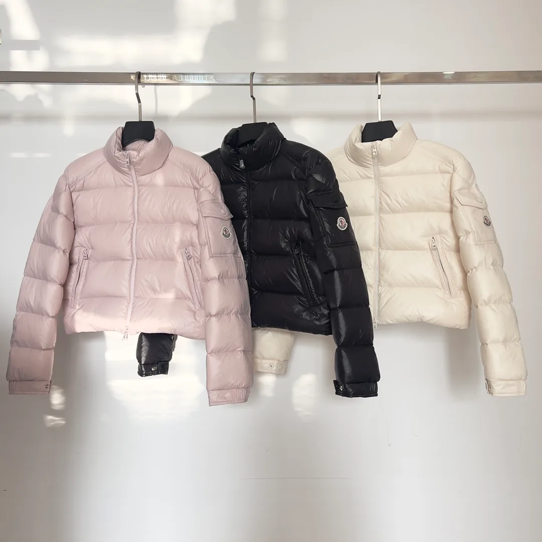Women's Jackets And Down Jackets MONCLER 18416139