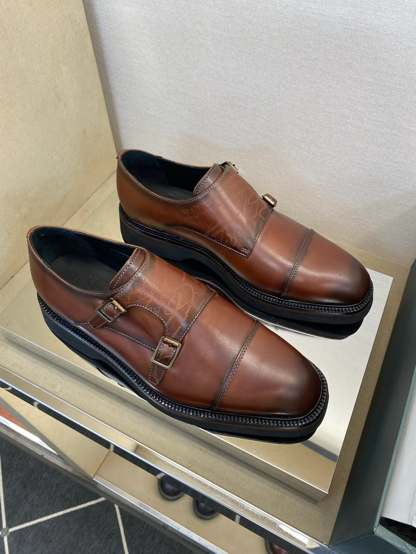 Men's Loafers And Dress Shoes BERLUTI 17971833