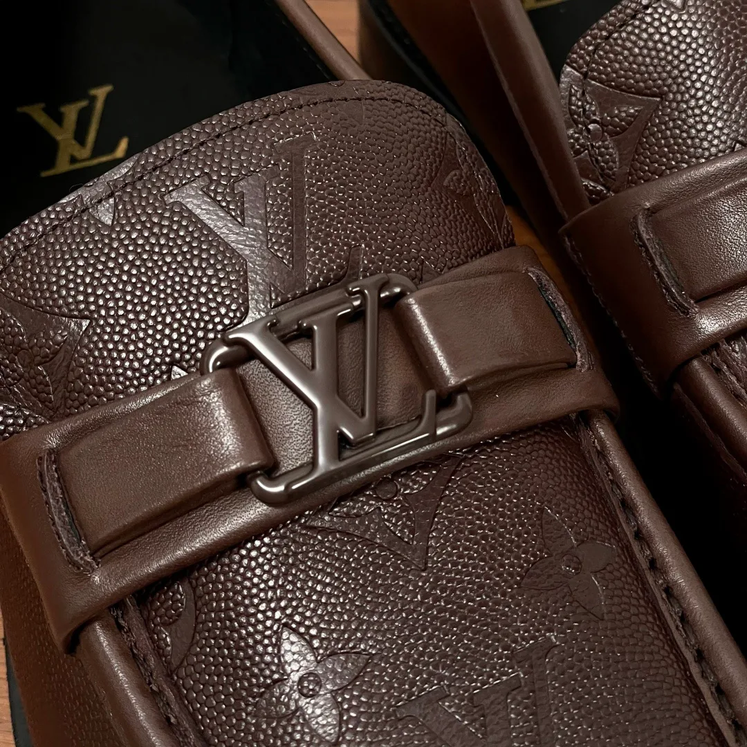 Men's Loafers And Dress Shoes LOUIS VUITTON 17244468