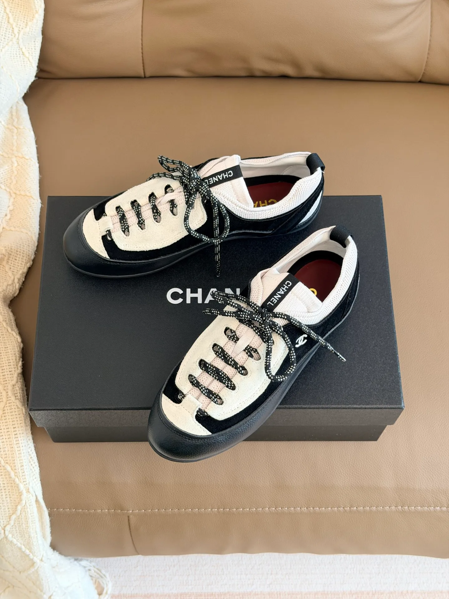 Women's Sneakers CHANEL 17510596
