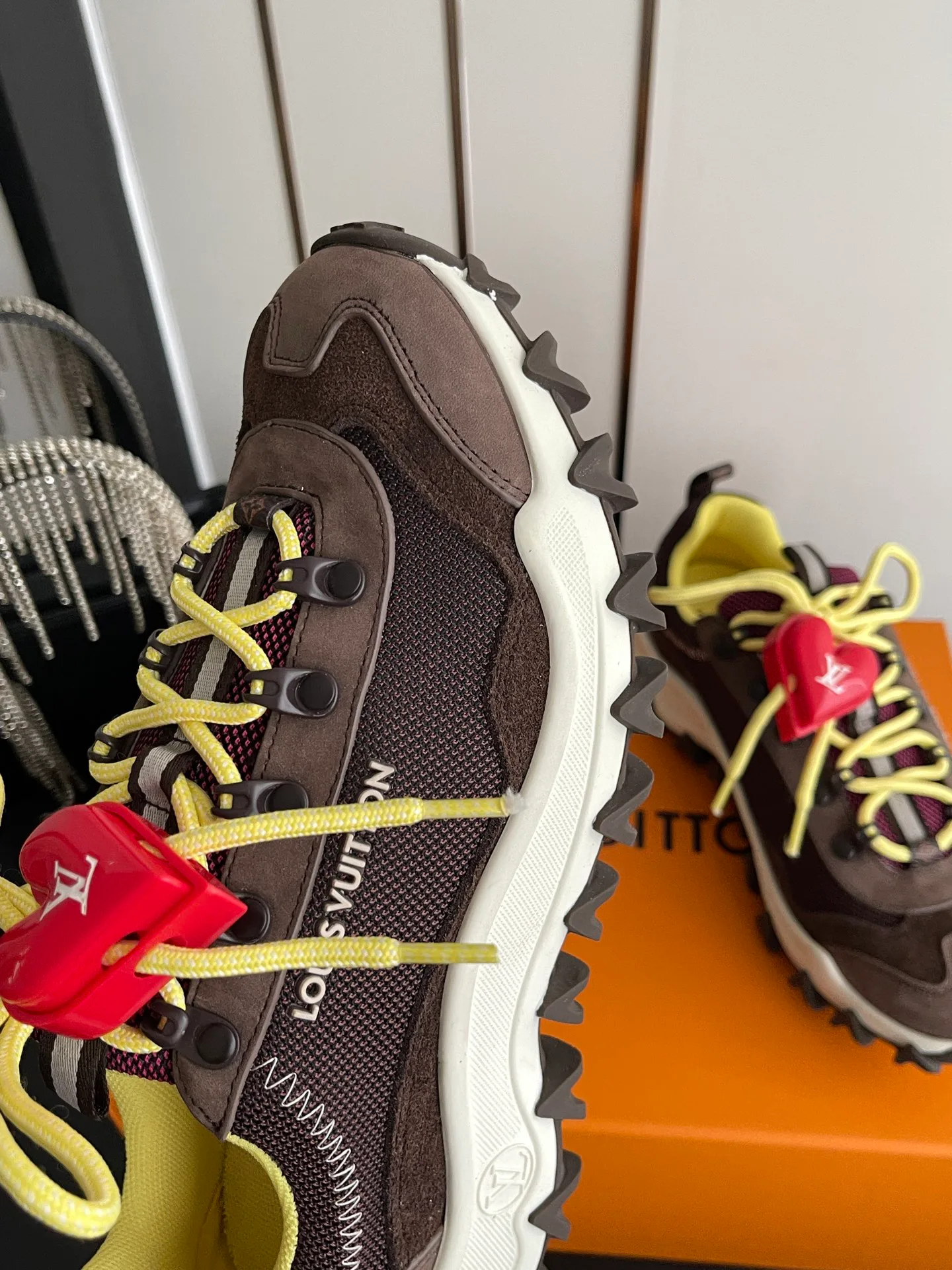 Women's Sneakers LOUIS VUITTON 17554380