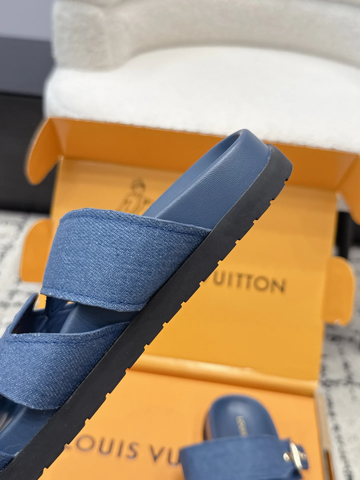 Women's Flip-Flops LOUIS VUITTON 17522792